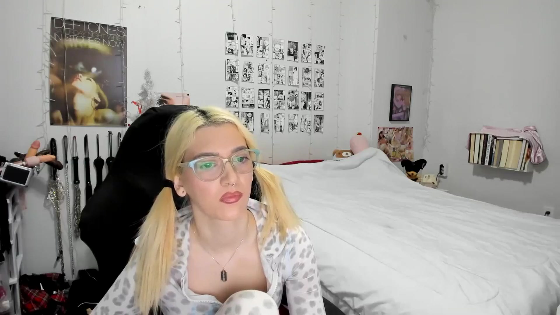 Gallery image thumbnail from AnnaTame's myfreecams stream on, 12/16/2025, 05:28 image 9 of 20