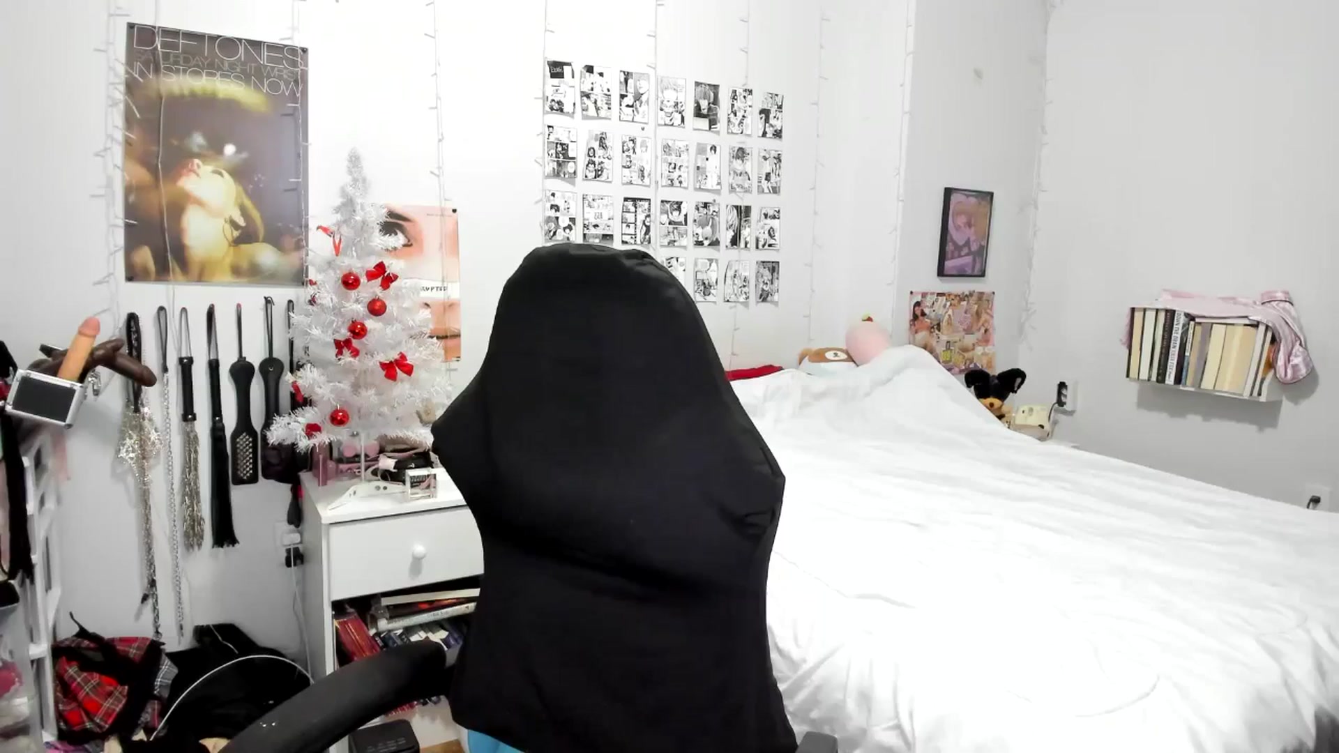 Gallery image thumbnail from AnnaTame's myfreecams stream on, 12/17/2025, 08:51 image 15 of 20