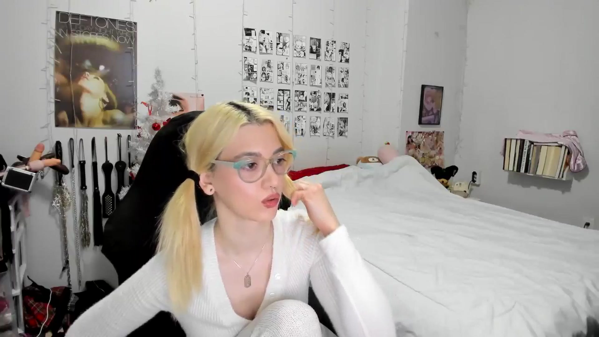Gallery image thumbnail from AnnaTame's myfreecams stream on, 12/17/2025, 08:51 image 2 of 20
