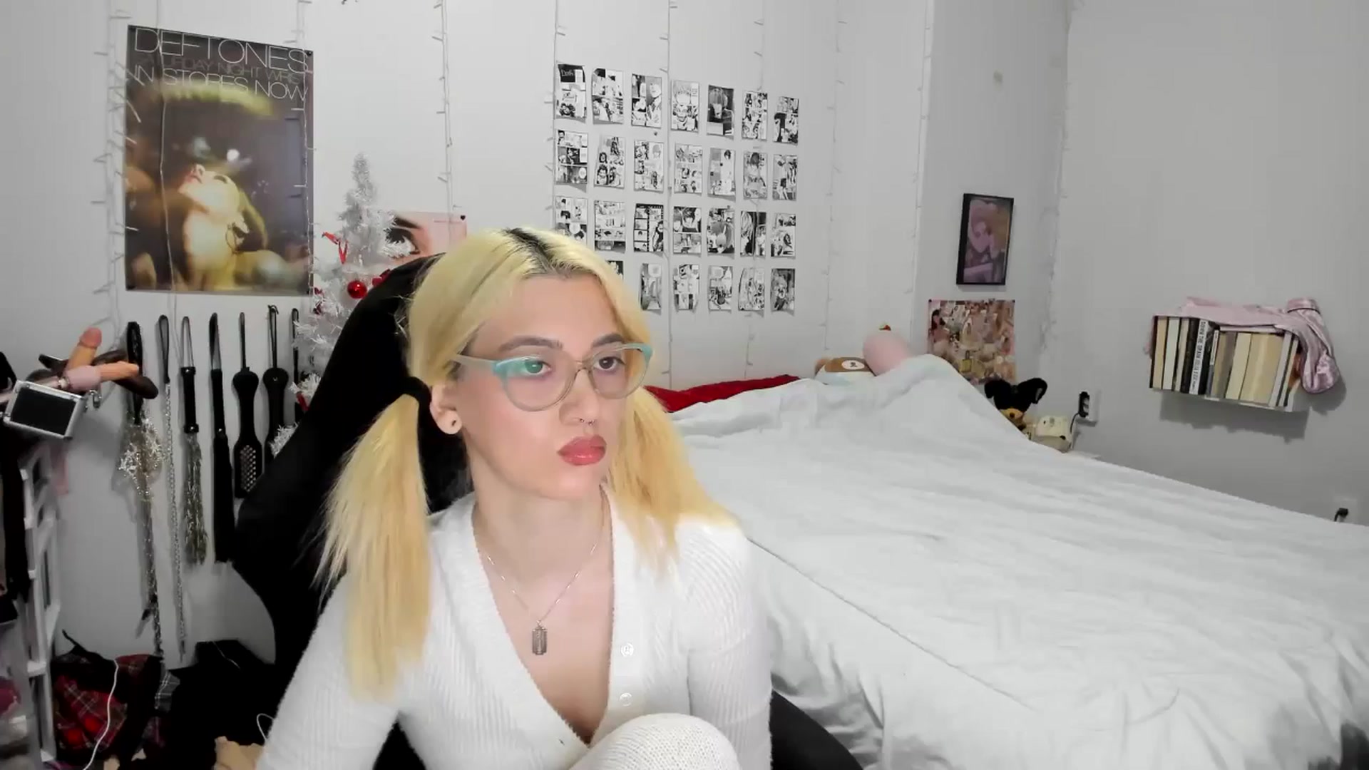 Gallery image thumbnail from AnnaTame's myfreecams stream on, 12/17/2025, 08:51 image 1 of 20