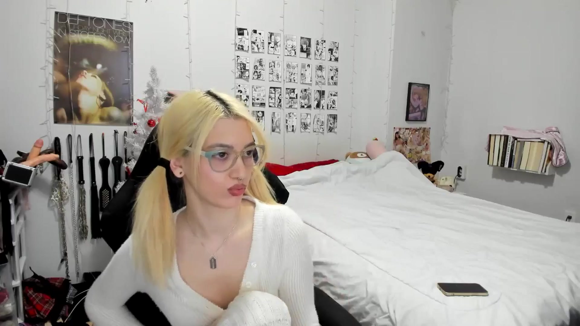 Gallery image thumbnail from AnnaTame's myfreecams stream on, 12/17/2025, 08:51 image 14 of 20