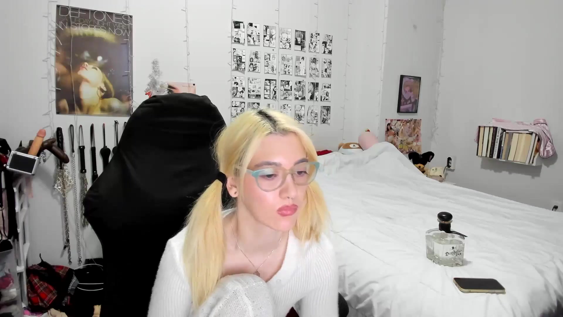 Gallery image thumbnail from AnnaTame's myfreecams stream on, 12/17/2025, 11:18 image 15 of 20