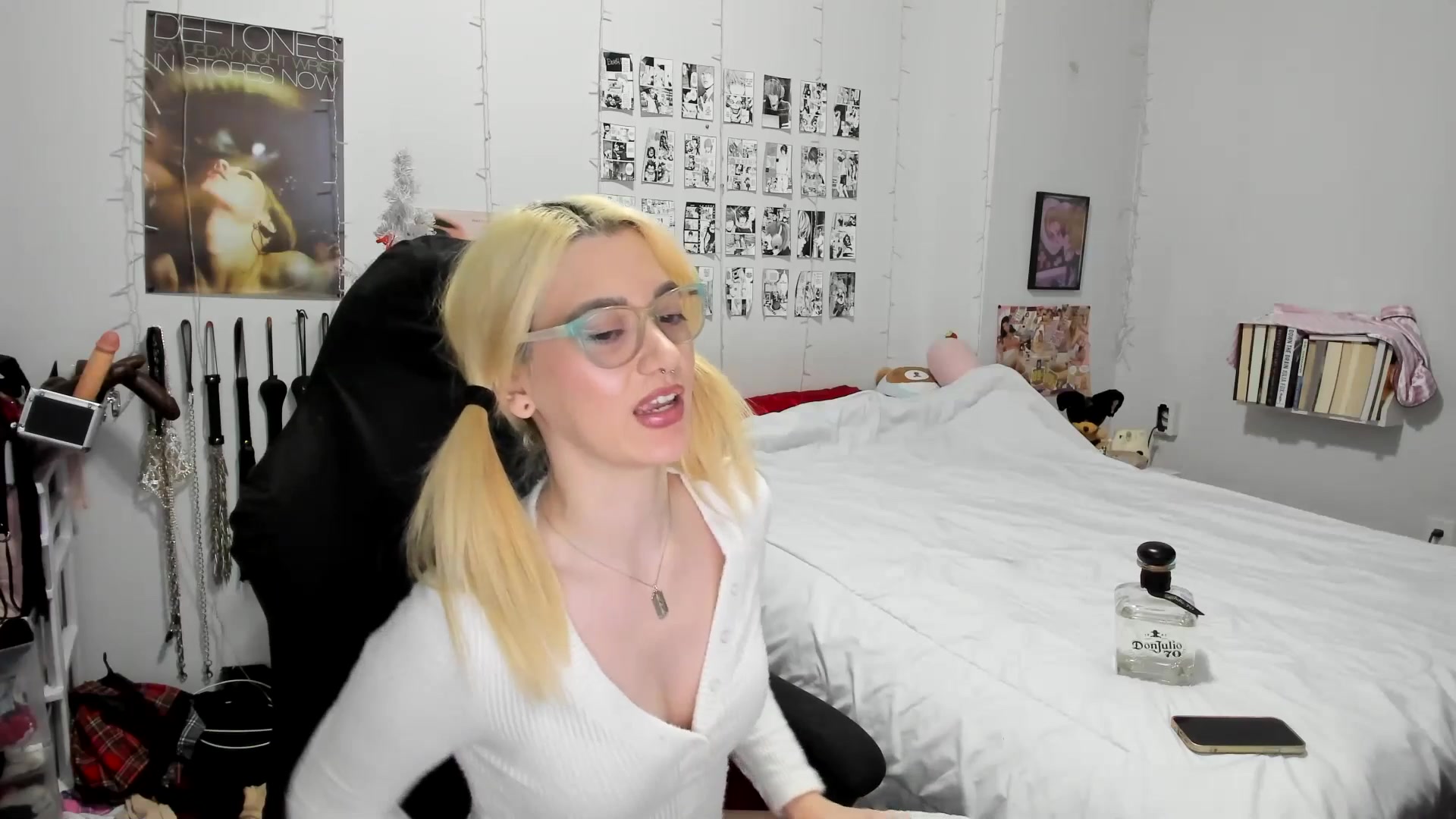 Gallery image thumbnail from AnnaTame's myfreecams stream on, 12/17/2025, 11:18 image 11 of 20