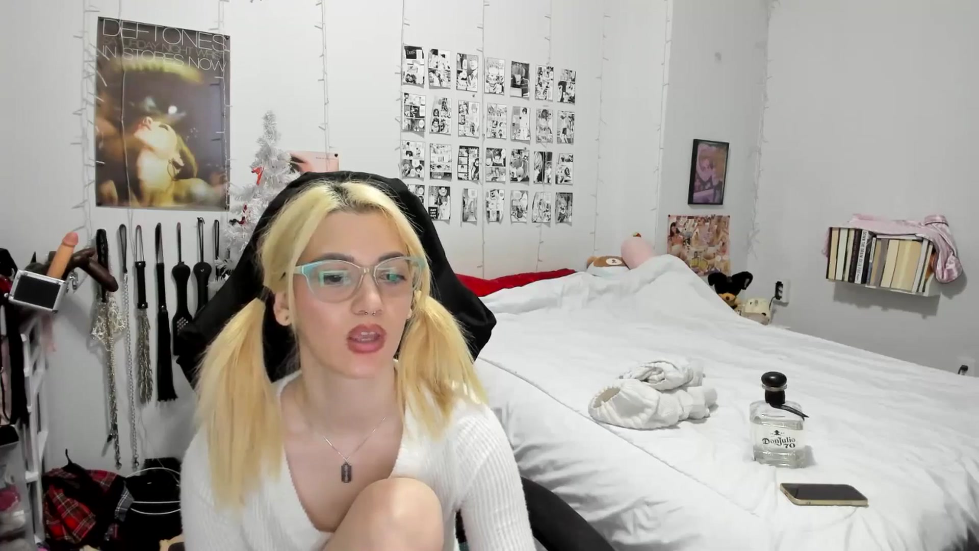 Gallery image thumbnail from AnnaTame's myfreecams stream on, 12/17/2025, 12:47 image 4 of 20