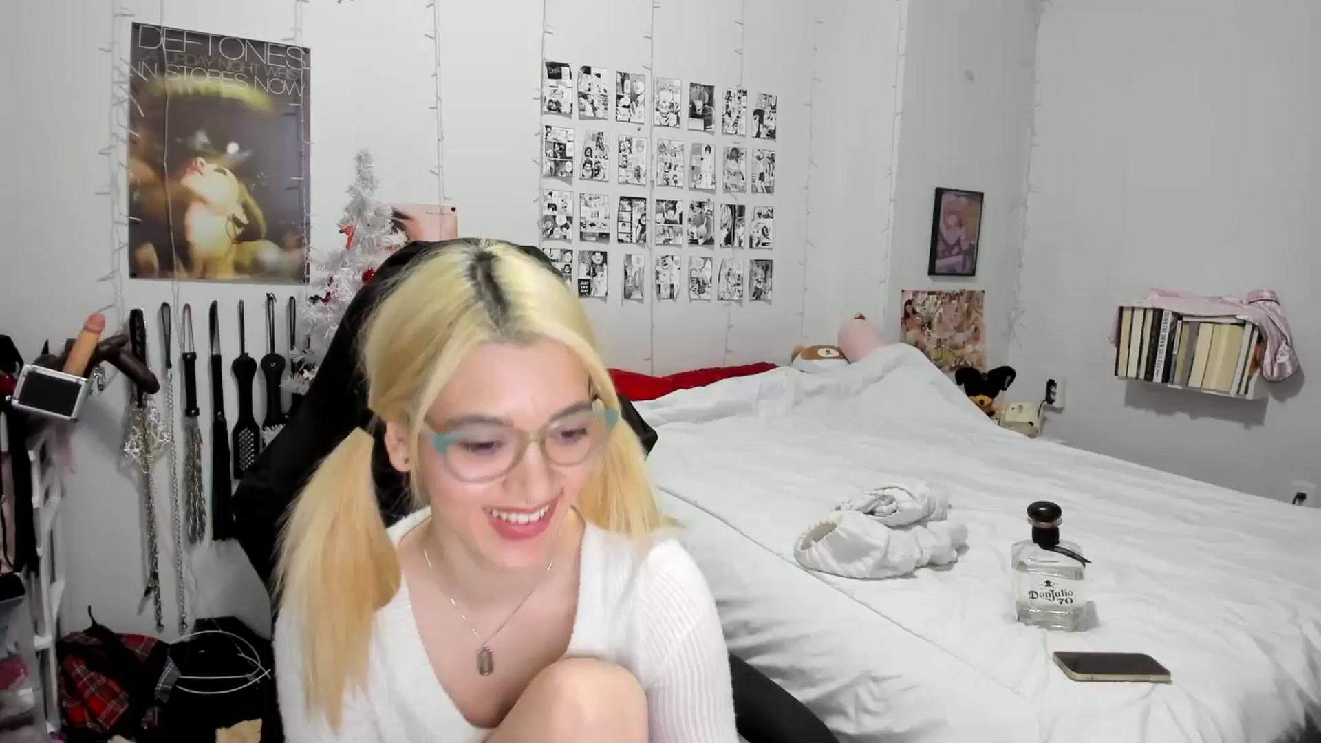 Gallery image thumbnail from AnnaTame's myfreecams stream on, 12/17/2025, 12:47 image 1 of 20