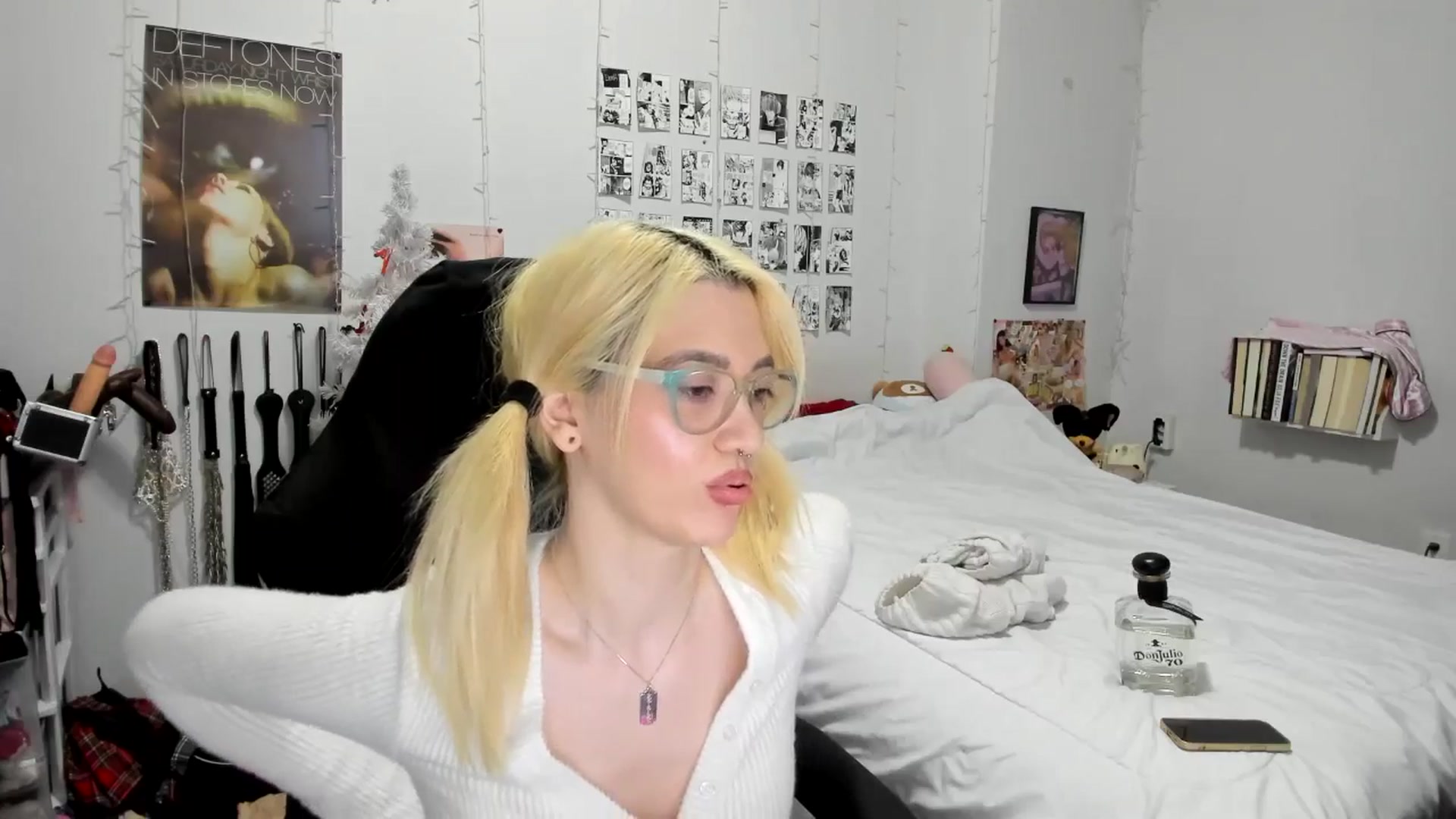Gallery image thumbnail from AnnaTame's myfreecams stream on, 12/17/2025, 12:47 image 9 of 20