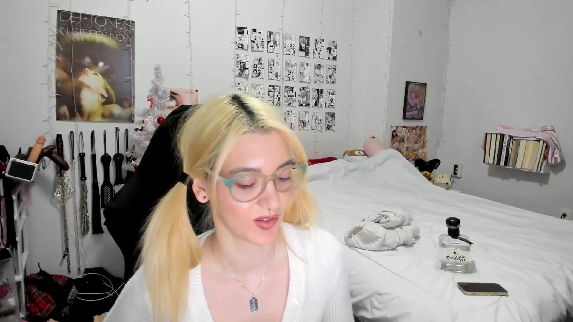 Gallery image thumbnail from AnnaTame's myfreecams stream on, 12/17/2025, 12:47 image 2 of 20