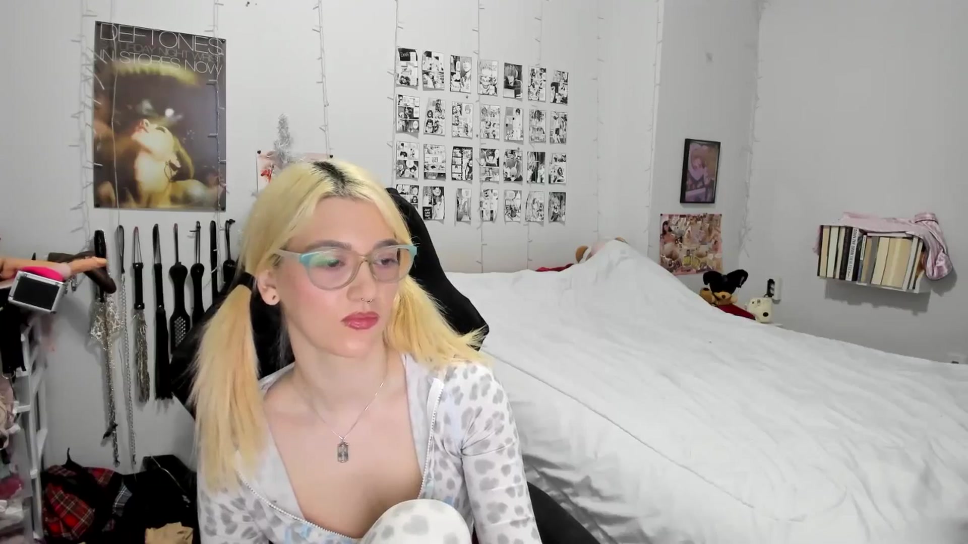 Gallery image thumbnail from AnnaTame's myfreecams stream on, 12/20/2025, 07:03 image 7 of 20