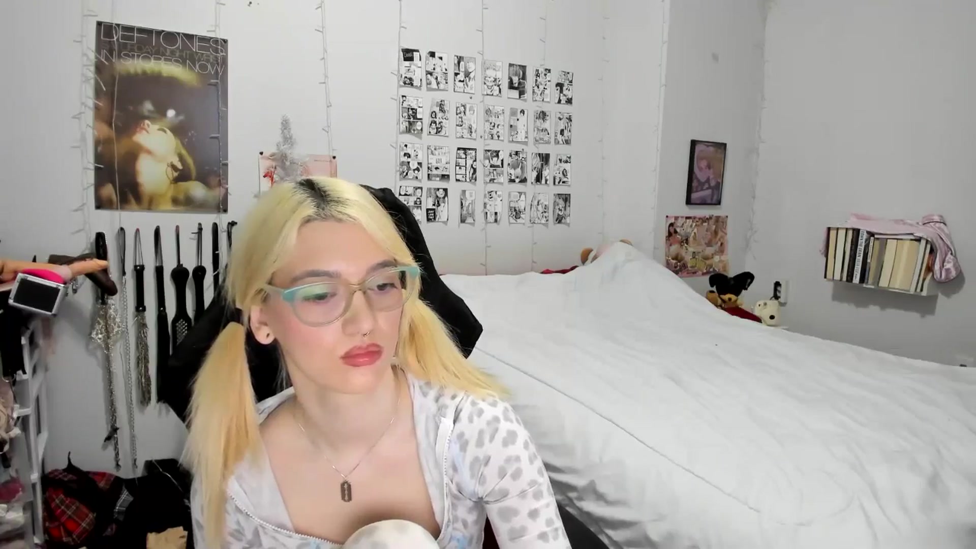 Gallery image thumbnail from AnnaTame's myfreecams stream on, 12/20/2025, 07:03 image 18 of 20