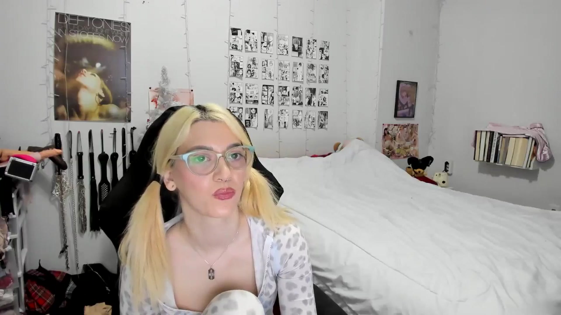 Gallery image thumbnail from AnnaTame's myfreecams stream on, 12/20/2025, 07:03 image 8 of 20