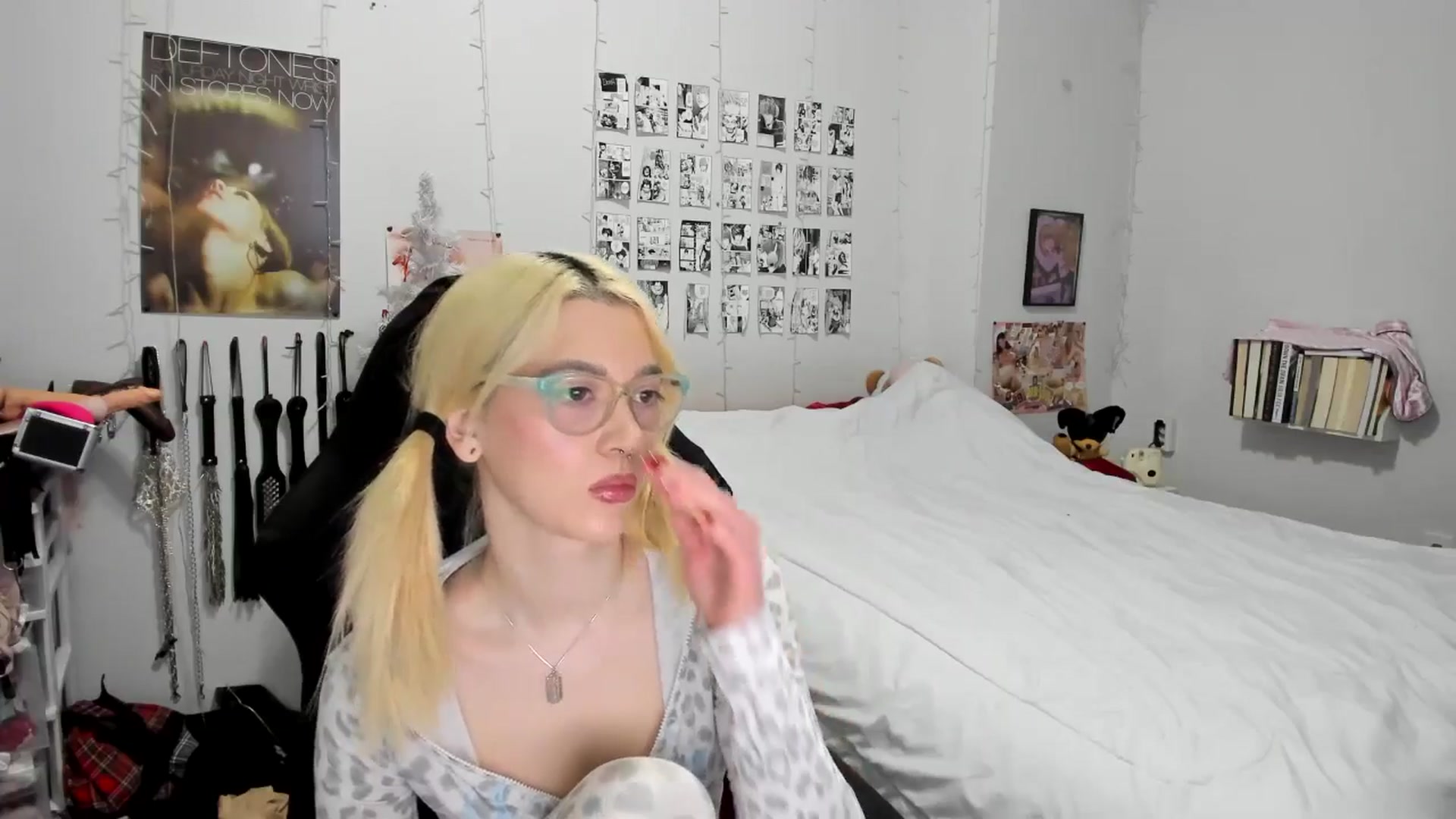 Gallery image thumbnail from AnnaTame's myfreecams stream on, 12/20/2025, 07:03 image 2 of 20