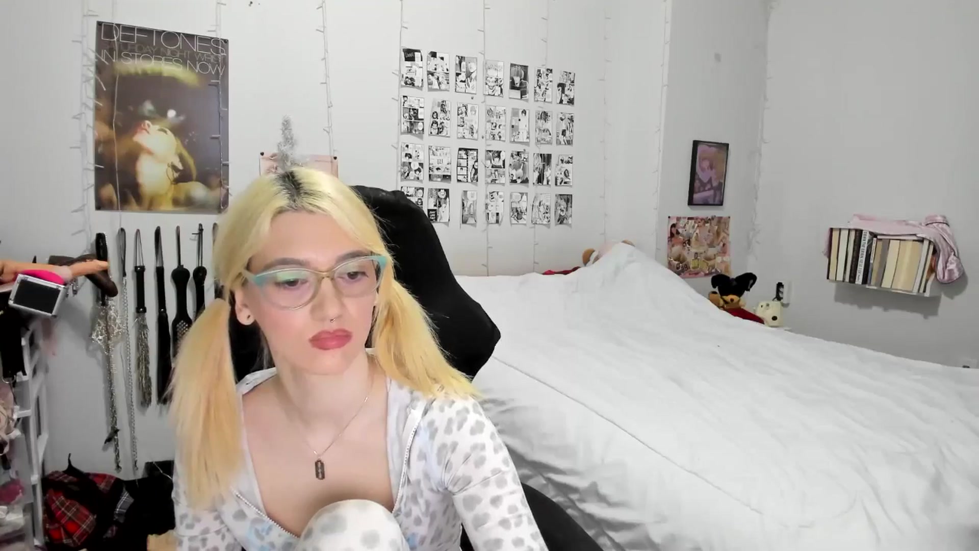 Gallery image thumbnail from AnnaTame's myfreecams stream on, 12/20/2025, 07:03 image 12 of 20