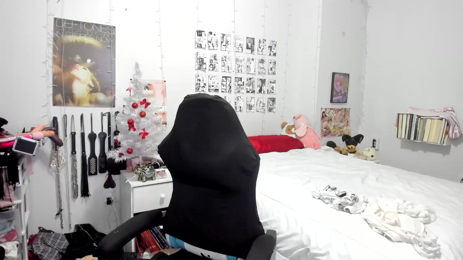 Gallery image thumbnail from AnnaTame's myfreecams stream on, 12/22/2025, 03:25 image 19 of 20