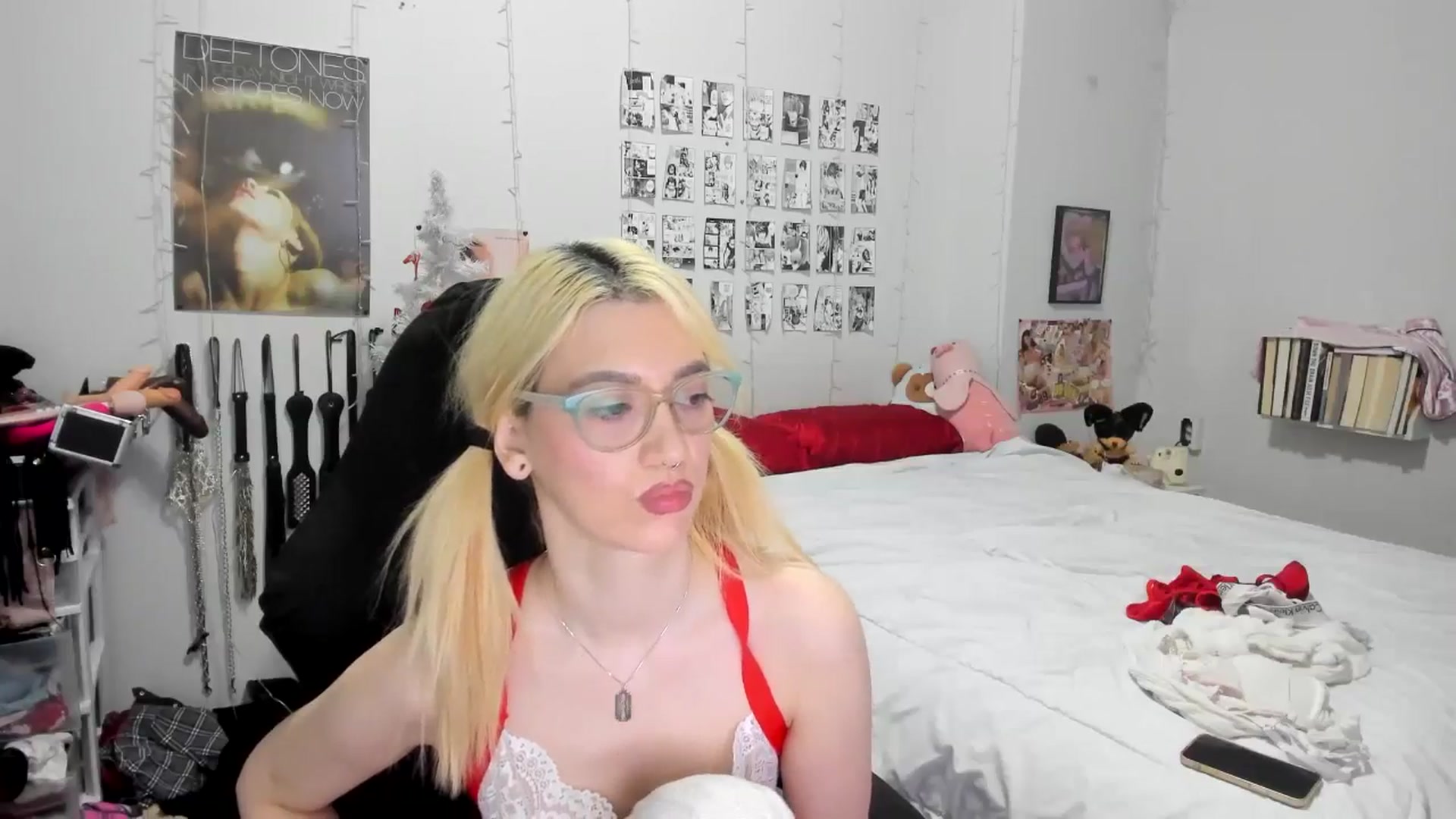 Gallery image thumbnail from AnnaTame's myfreecams stream on, 12/22/2025, 05:09 image 15 of 20