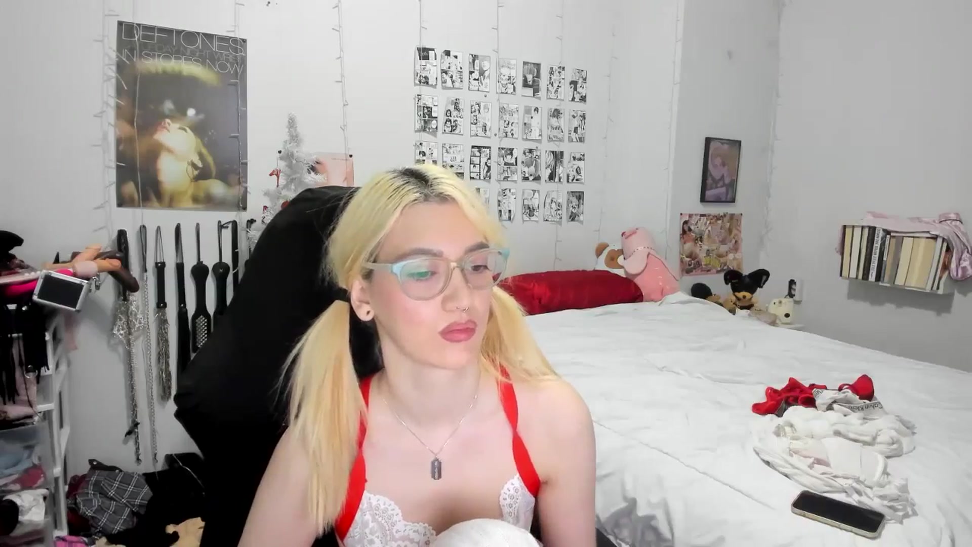 Gallery image thumbnail from AnnaTame's myfreecams stream on, 12/22/2025, 05:09 image 9 of 20