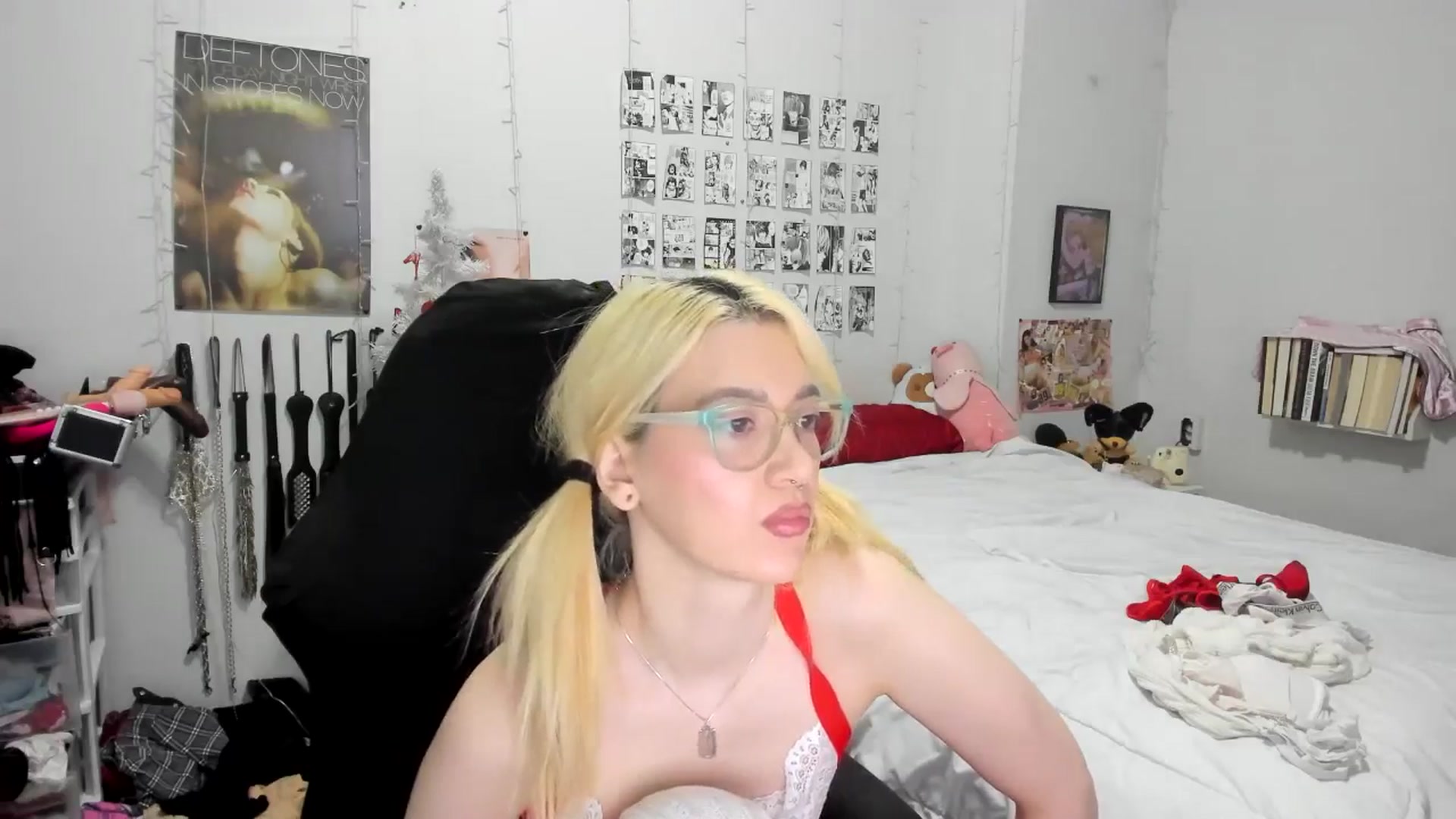 Gallery image thumbnail from AnnaTame's myfreecams stream on, 12/22/2025, 05:09 image 3 of 20