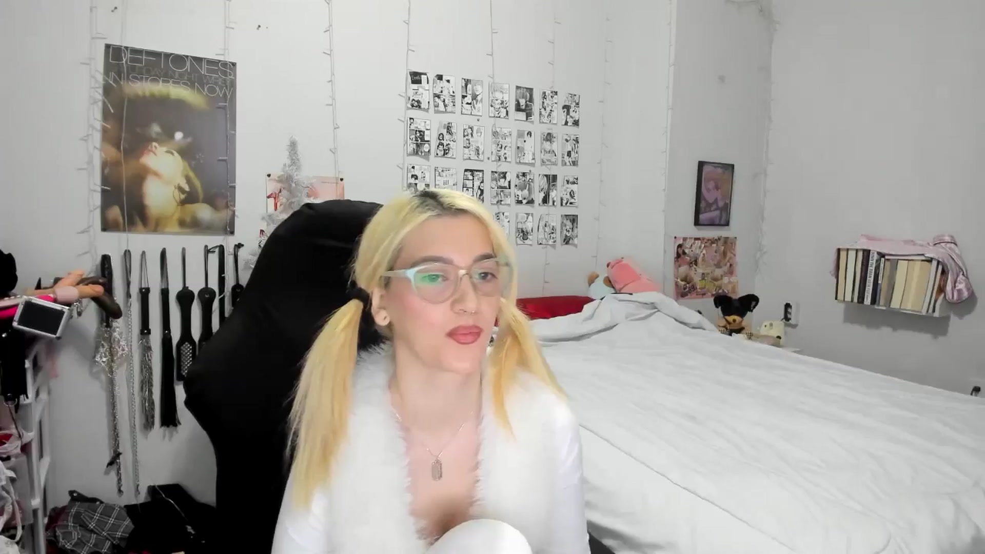 Gallery image thumbnail from AnnaTame's myfreecams stream on, 12/23/2025, 05:15 image 10 of 20