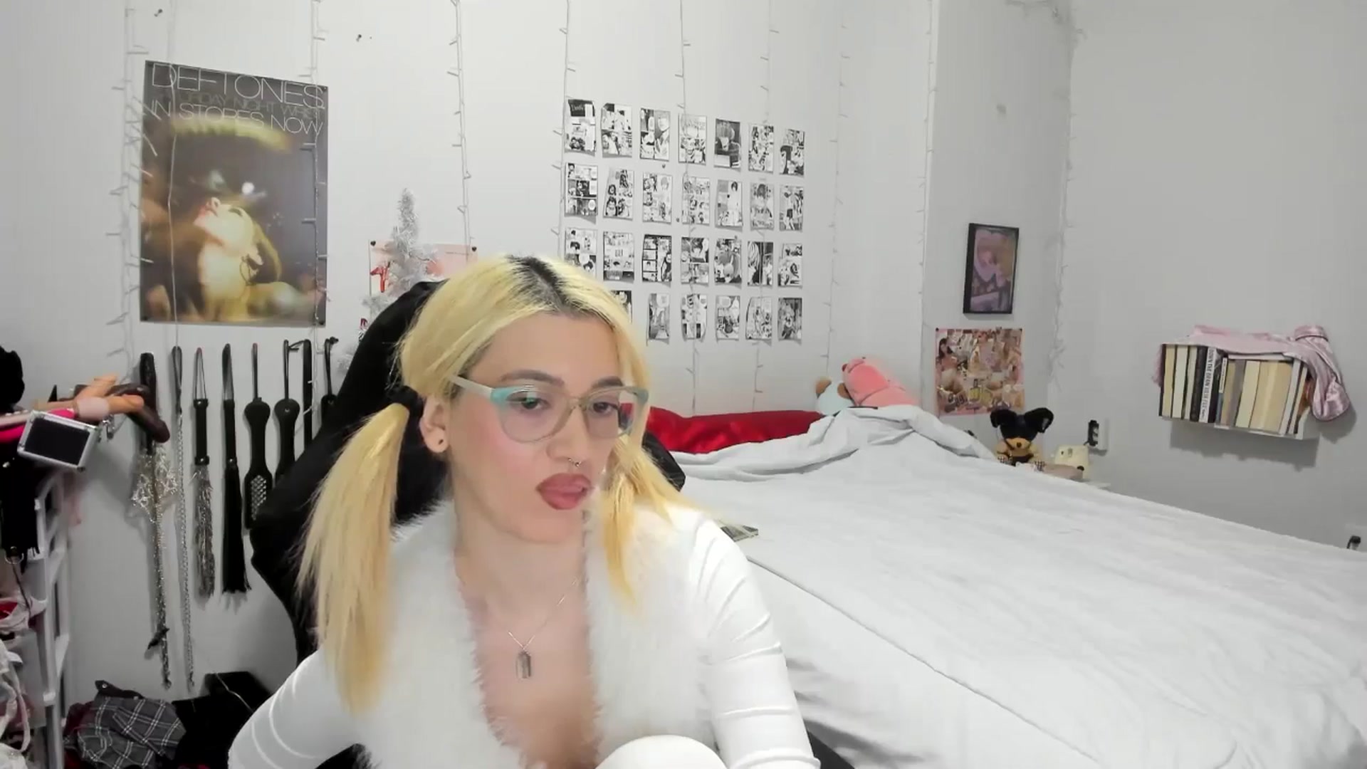 Gallery image thumbnail from AnnaTame's myfreecams stream on, 12/23/2025, 05:15 image 6 of 20
