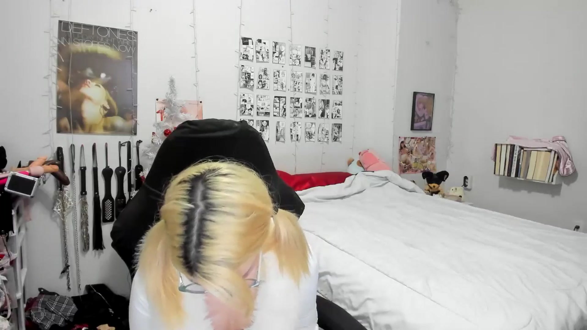 Gallery image thumbnail from AnnaTame's myfreecams stream on, 12/23/2025, 05:57 image 15 of 20