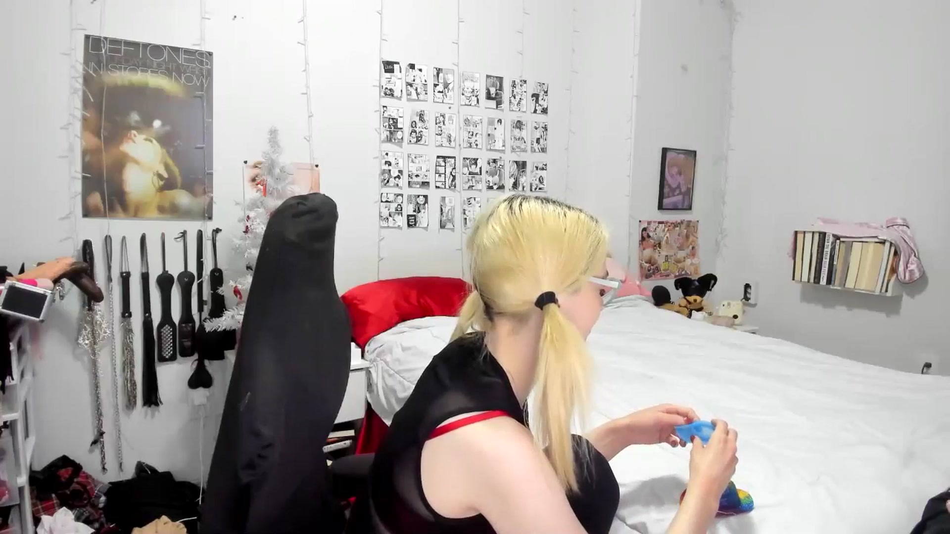 Gallery image thumbnail from AnnaTame's myfreecams stream on, 12/28/2025, 04:54 image 17 of 20