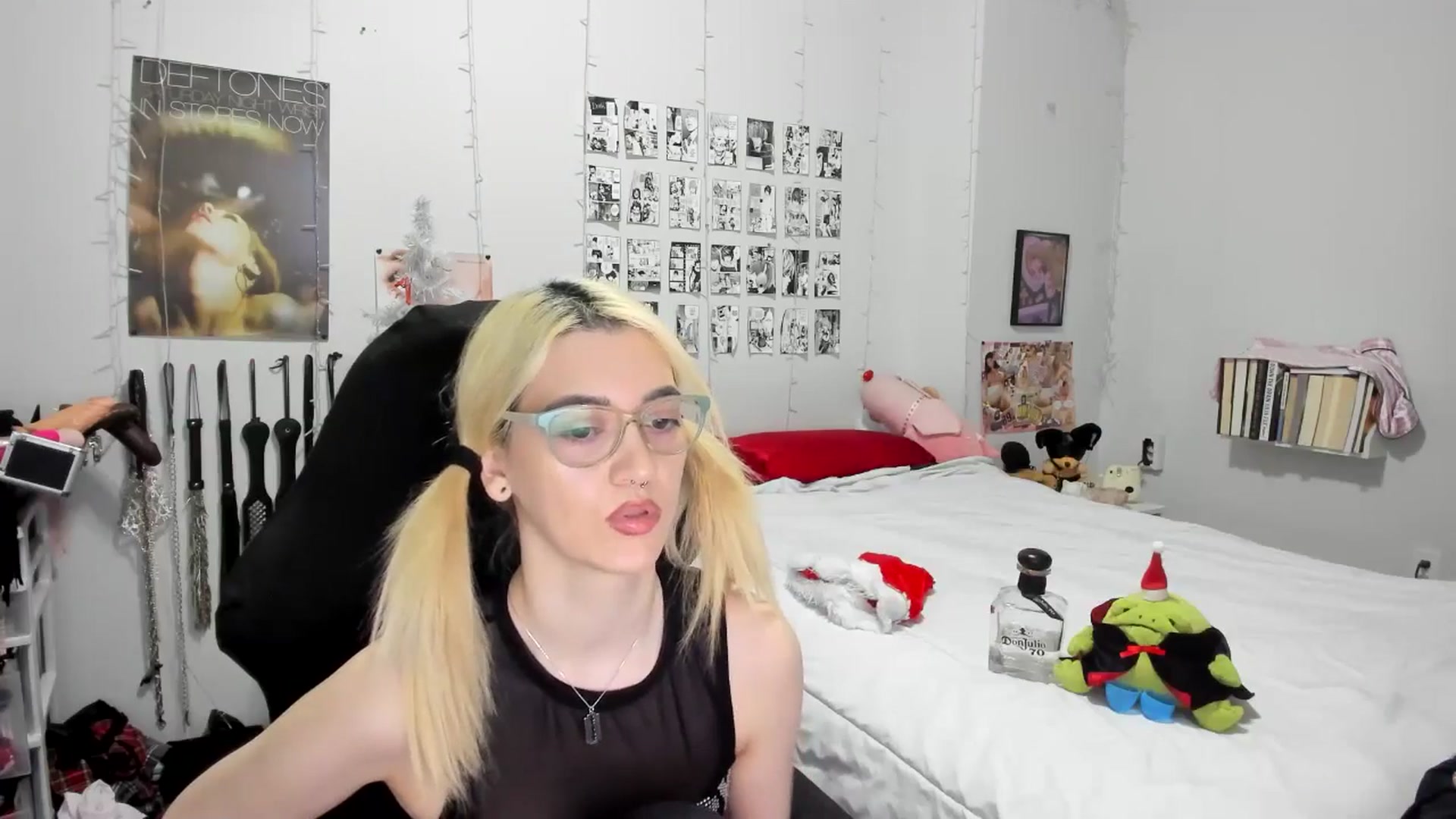 Gallery image thumbnail from AnnaTame's myfreecams stream on, 12/28/2025, 05:30 image 10 of 20