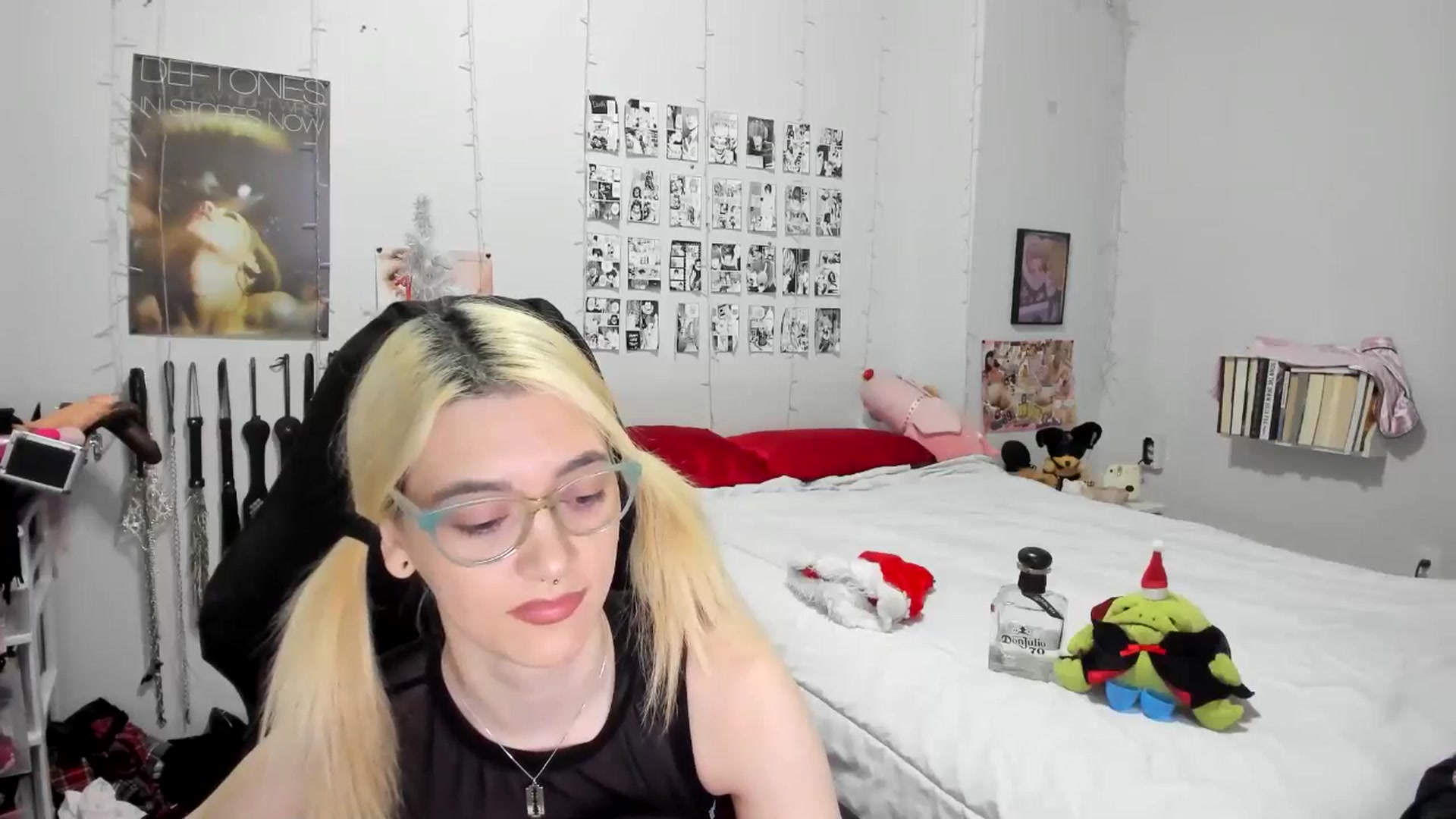 Gallery image thumbnail from AnnaTame's myfreecams stream on, 12/28/2025, 05:30 image 15 of 20