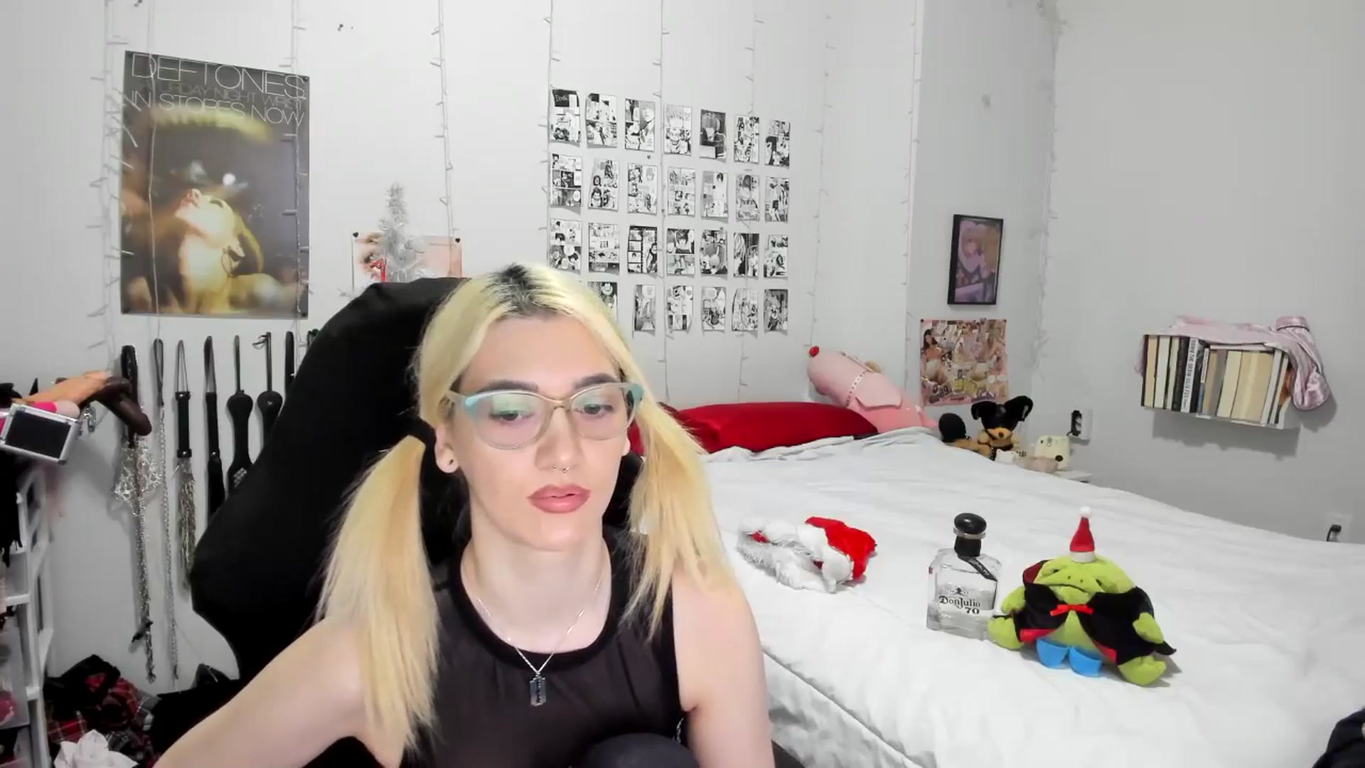 Gallery image thumbnail from AnnaTame's myfreecams stream on, 12/28/2025, 05:30 image 16 of 20