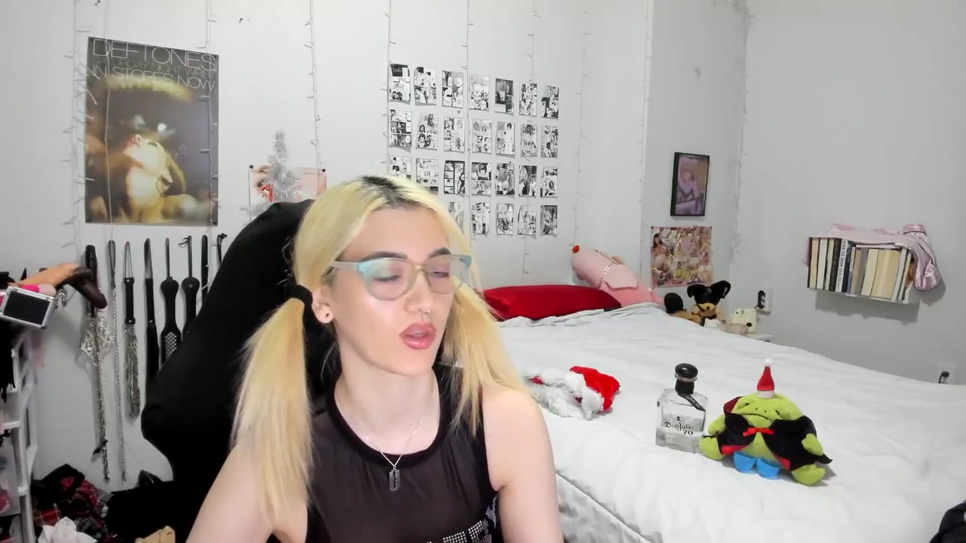 Gallery image thumbnail from AnnaTame's myfreecams stream on, 12/28/2025, 05:30 image 12 of 20