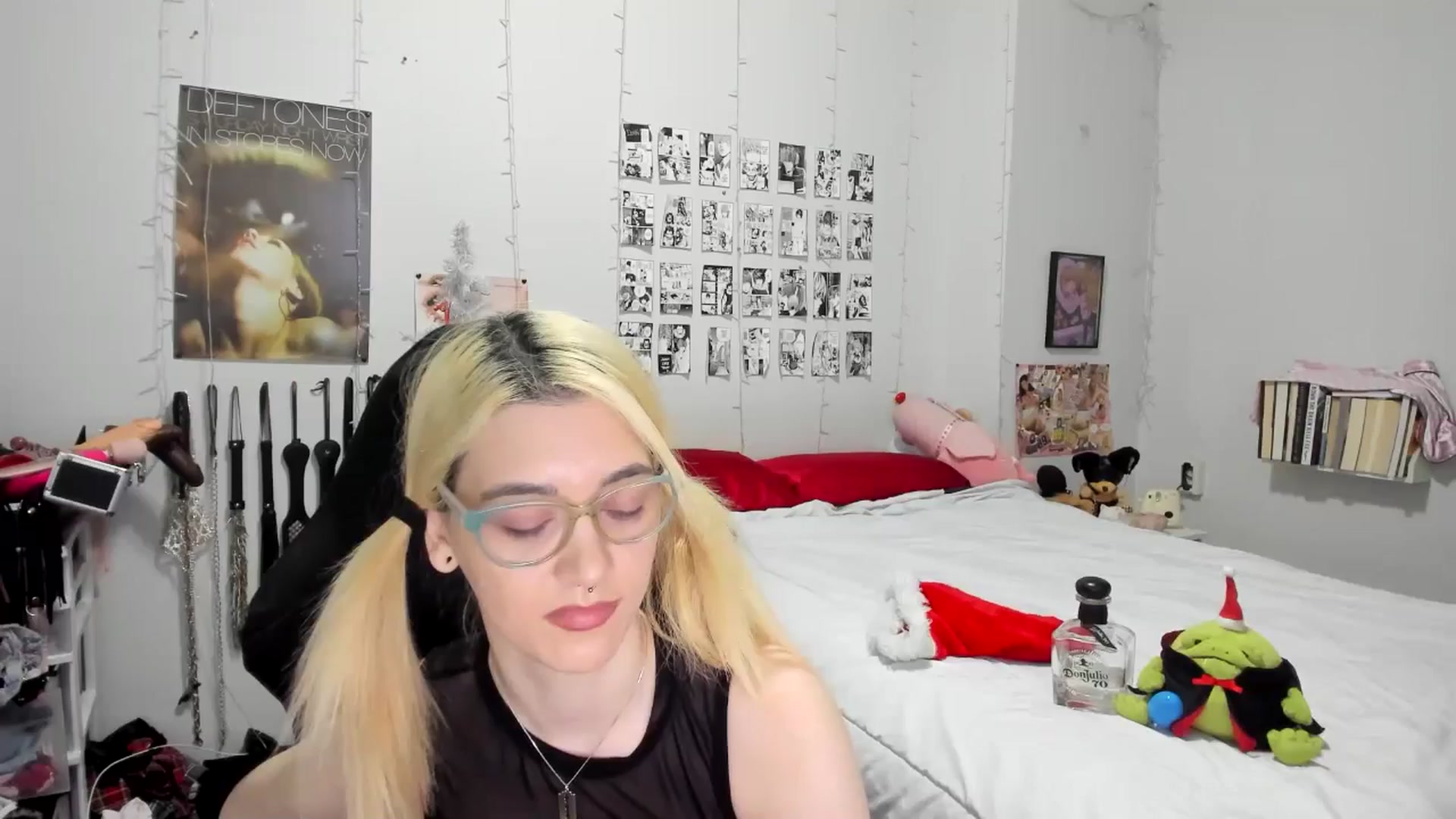 Gallery image thumbnail from AnnaTame's myfreecams stream on, 12/28/2025, 07:07 image 1 of 20