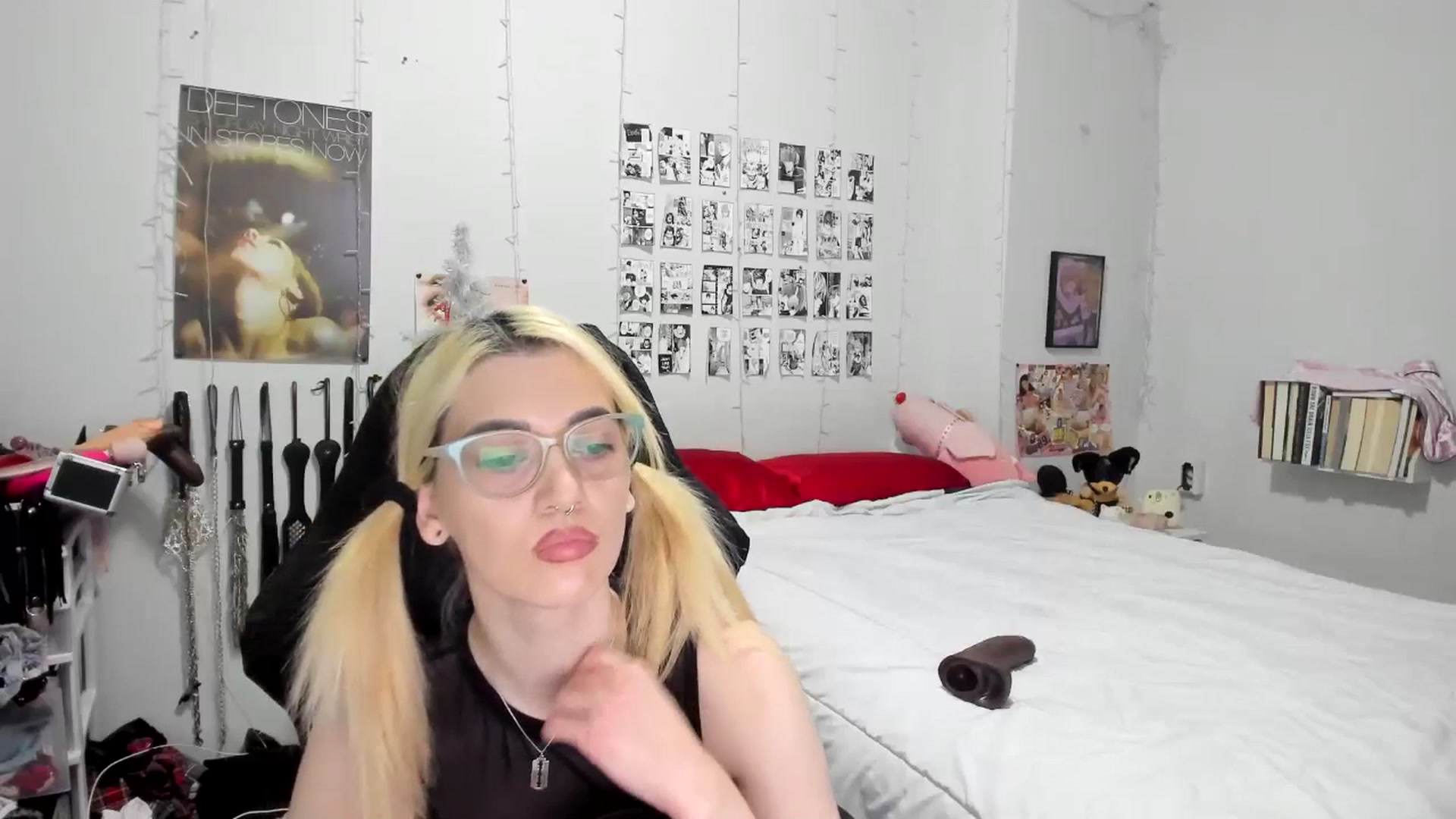 Gallery image thumbnail from AnnaTame's myfreecams stream on, 12/28/2025, 07:07 image 15 of 20