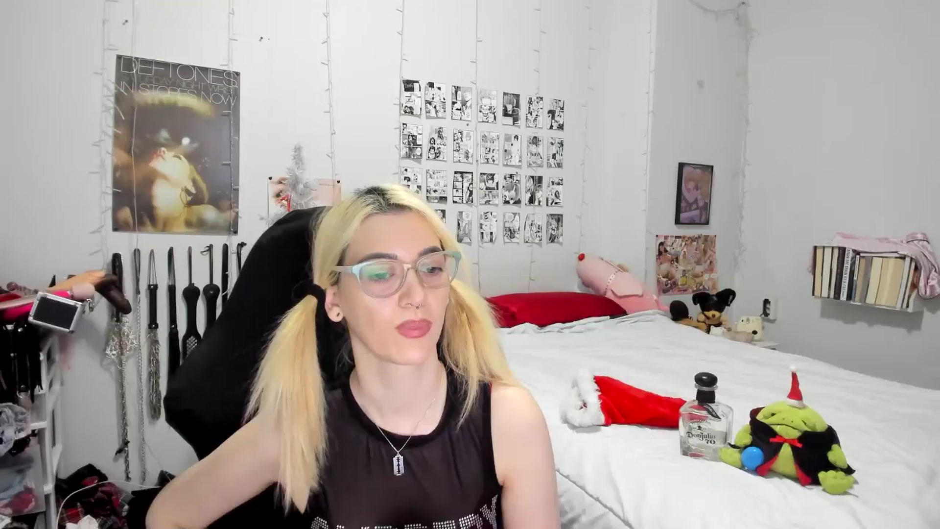 Gallery image thumbnail from AnnaTame's myfreecams stream on, 12/28/2025, 07:07 image 10 of 20
