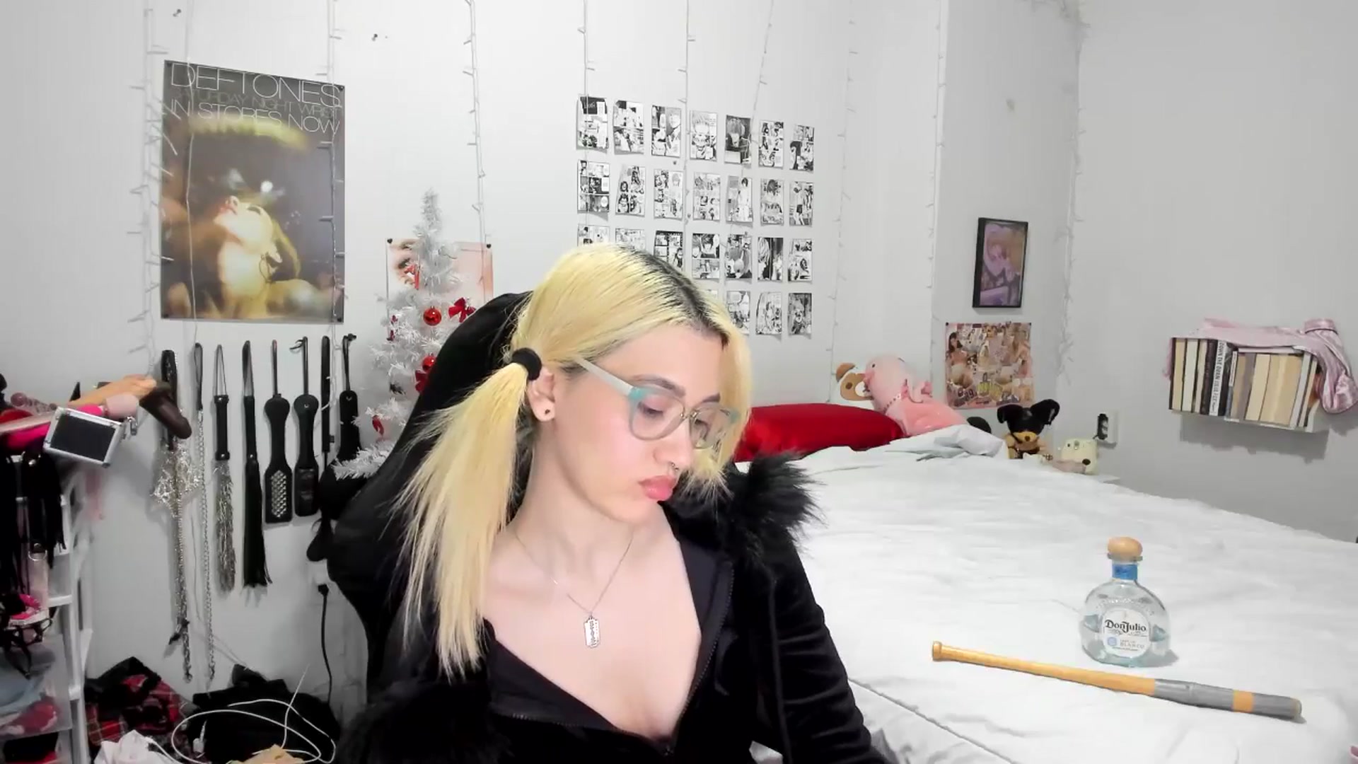 Gallery image thumbnail from AnnaTame's myfreecams stream on, 12/30/2025, 04:38 image 12 of 20