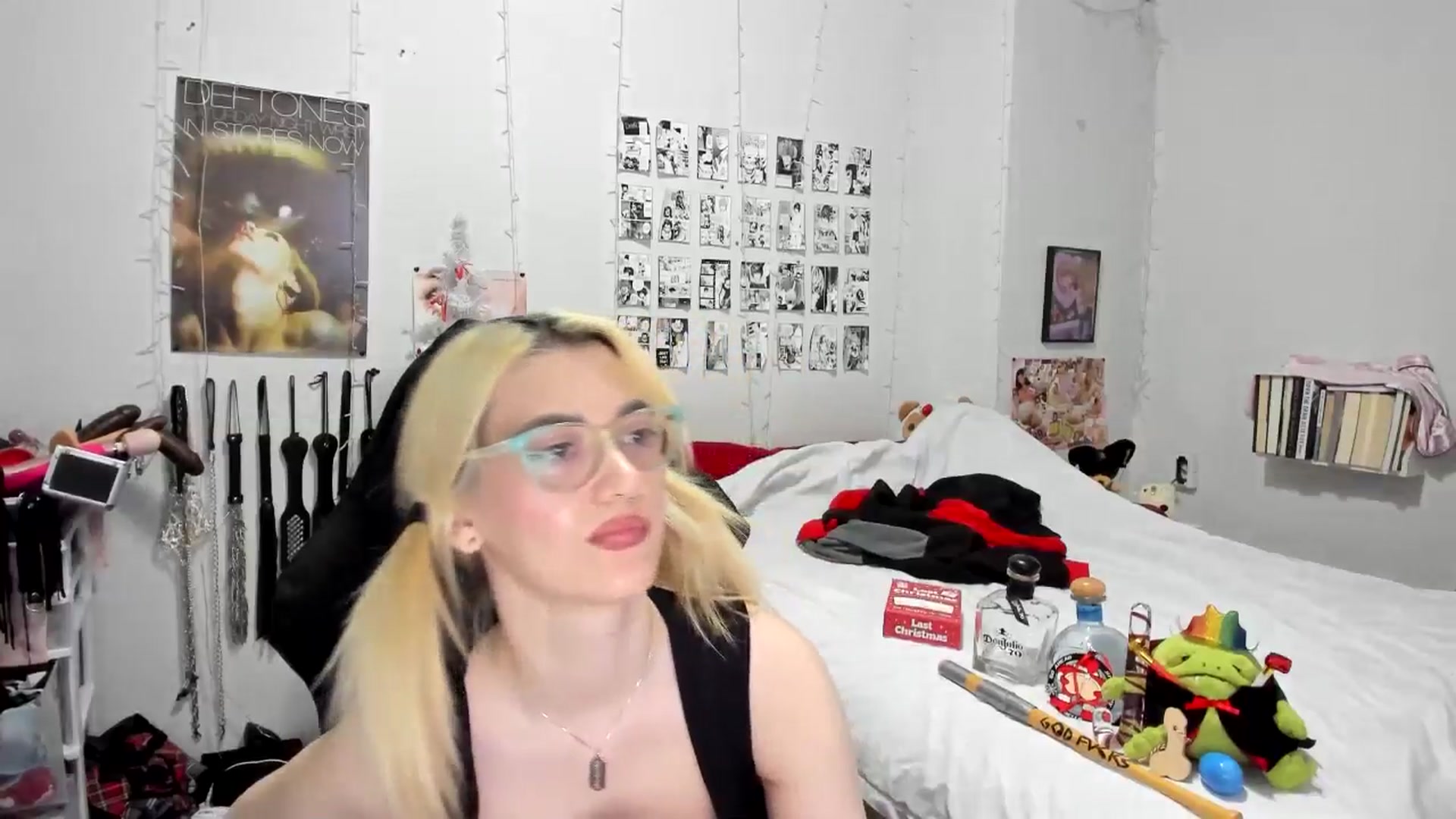 Gallery image thumbnail from AnnaTame's myfreecams stream on, 01/01/2026, 08:32 image 16 of 20