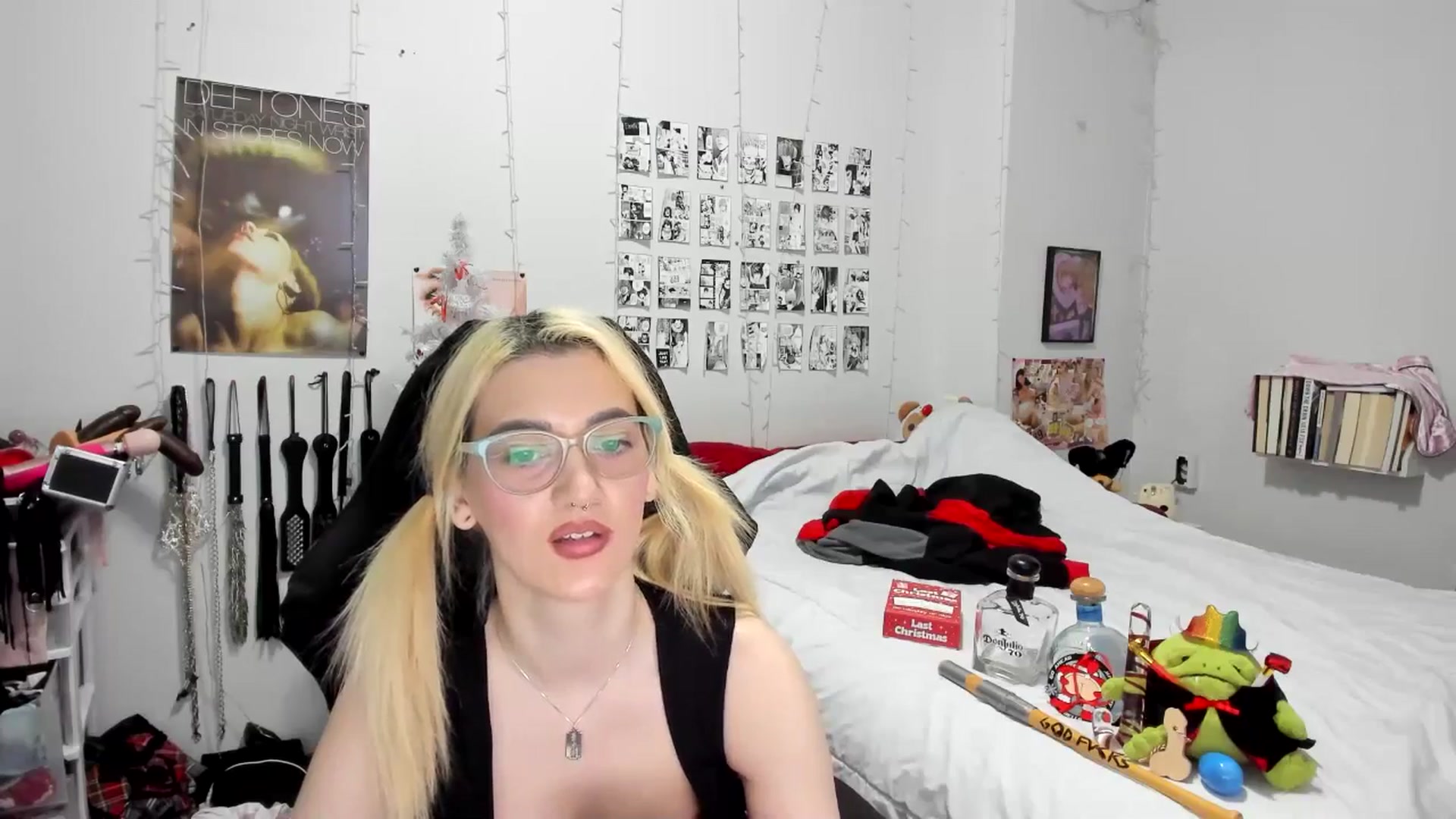 Gallery image thumbnail from AnnaTame's myfreecams stream on, 01/01/2026, 08:32 image 17 of 20