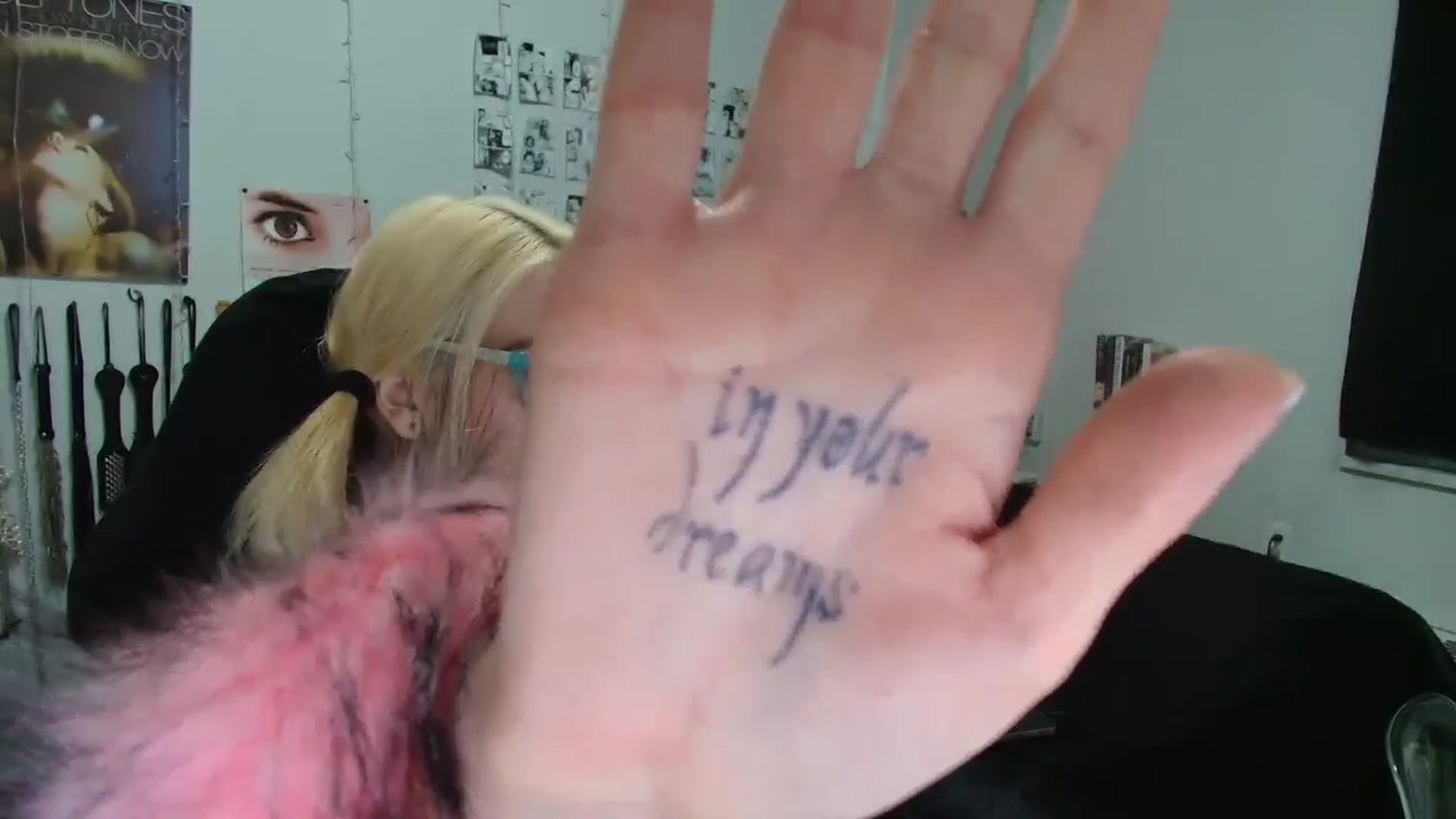 Gallery image thumbnail from AnnaTame's myfreecams stream on, 01/18/2026, 04:23 image 5 of 20