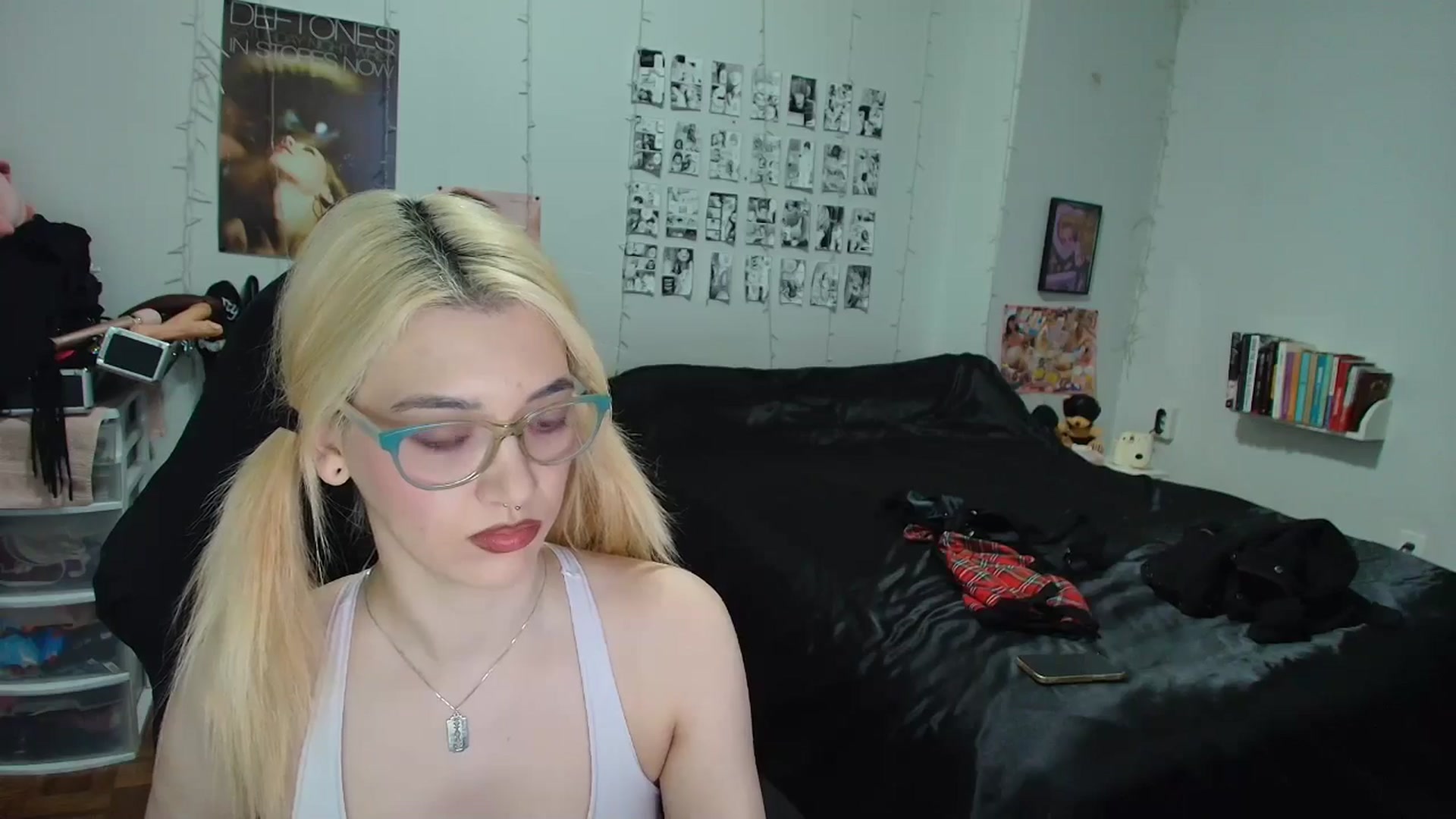 Gallery image thumbnail from AnnaTame's myfreecams stream on, 01/28/2026, 05:13 image 9 of 20