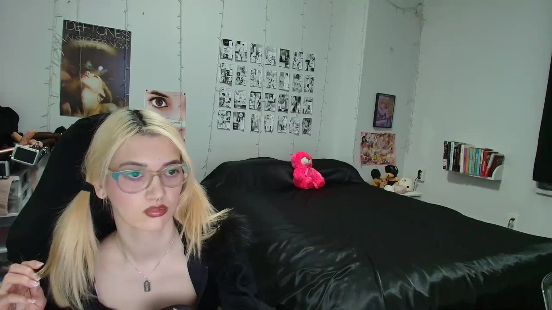 Gallery image thumbnail from AnnaTame's myfreecams stream on, 02/04/2026, 05:24 image 17 of 20