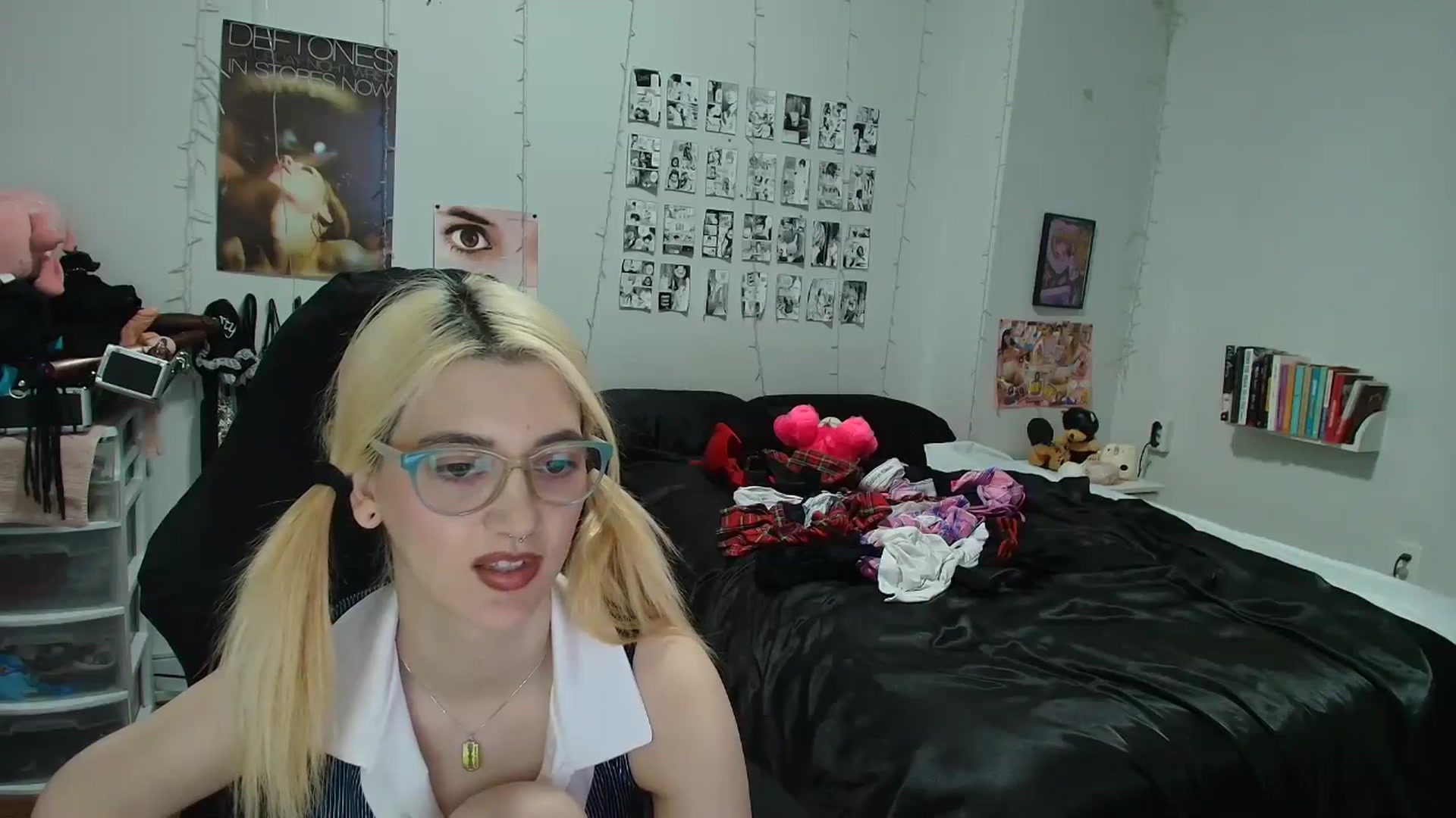 Gallery image thumbnail from AnnaTame's myfreecams stream on, 02/05/2026, 07:07 image 10 of 20