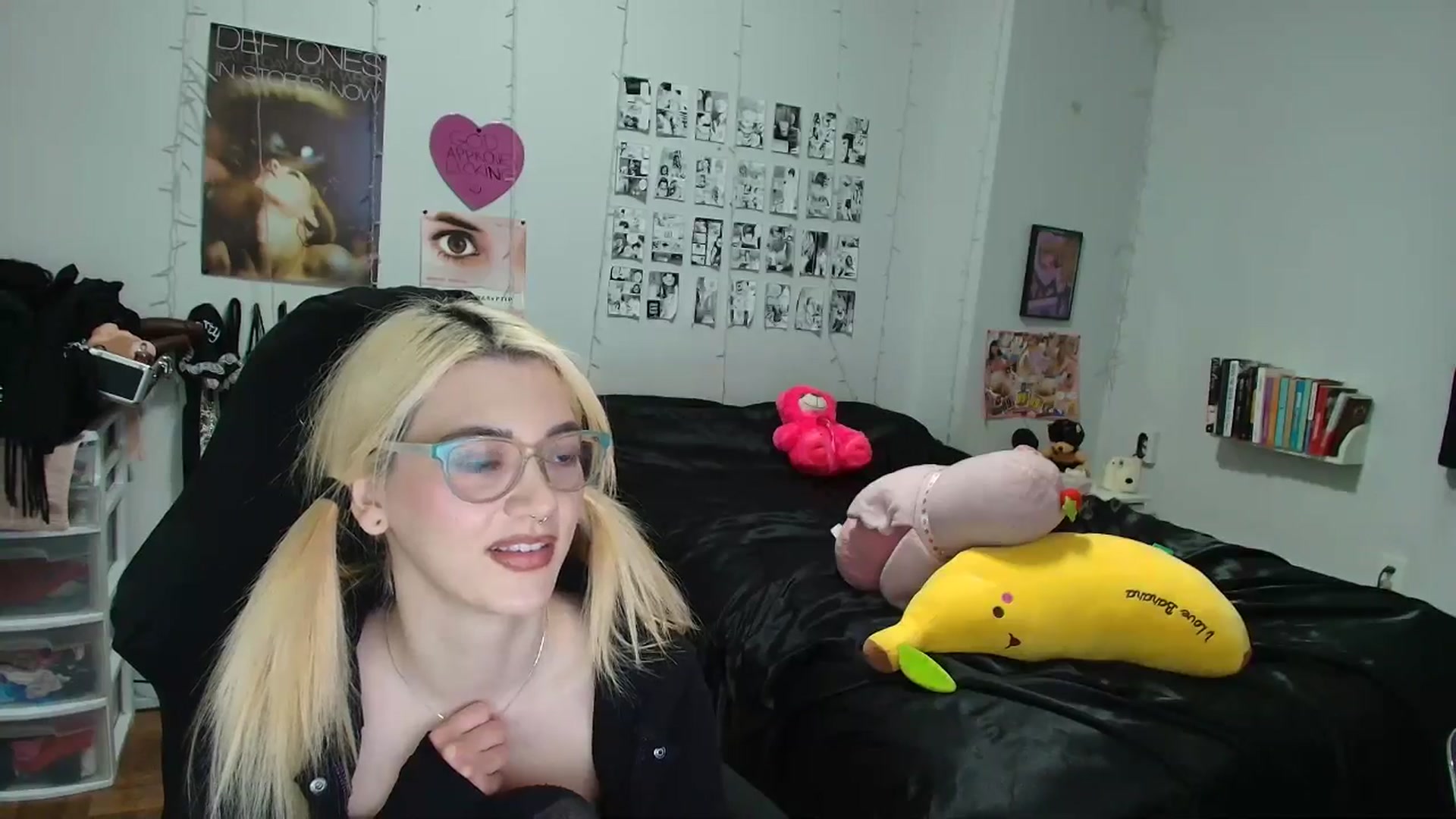 Gallery image thumbnail from AnnaTame's myfreecams stream on, 02/08/2026, 08:29 image 10 of 20