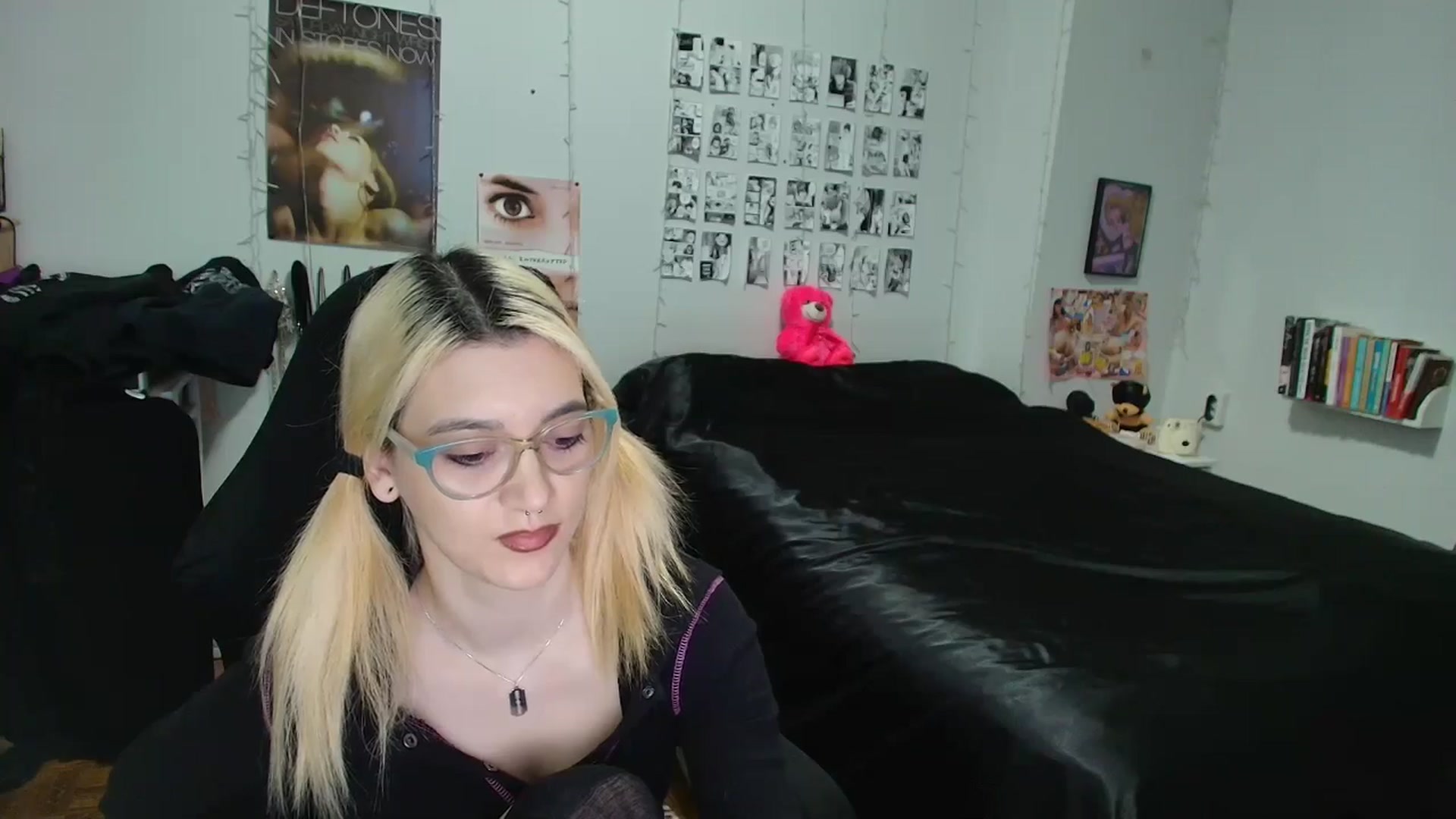 Gallery image thumbnail from AnnaTame's myfreecams stream on, 03/07/2026, 07:09 image 18 of 20