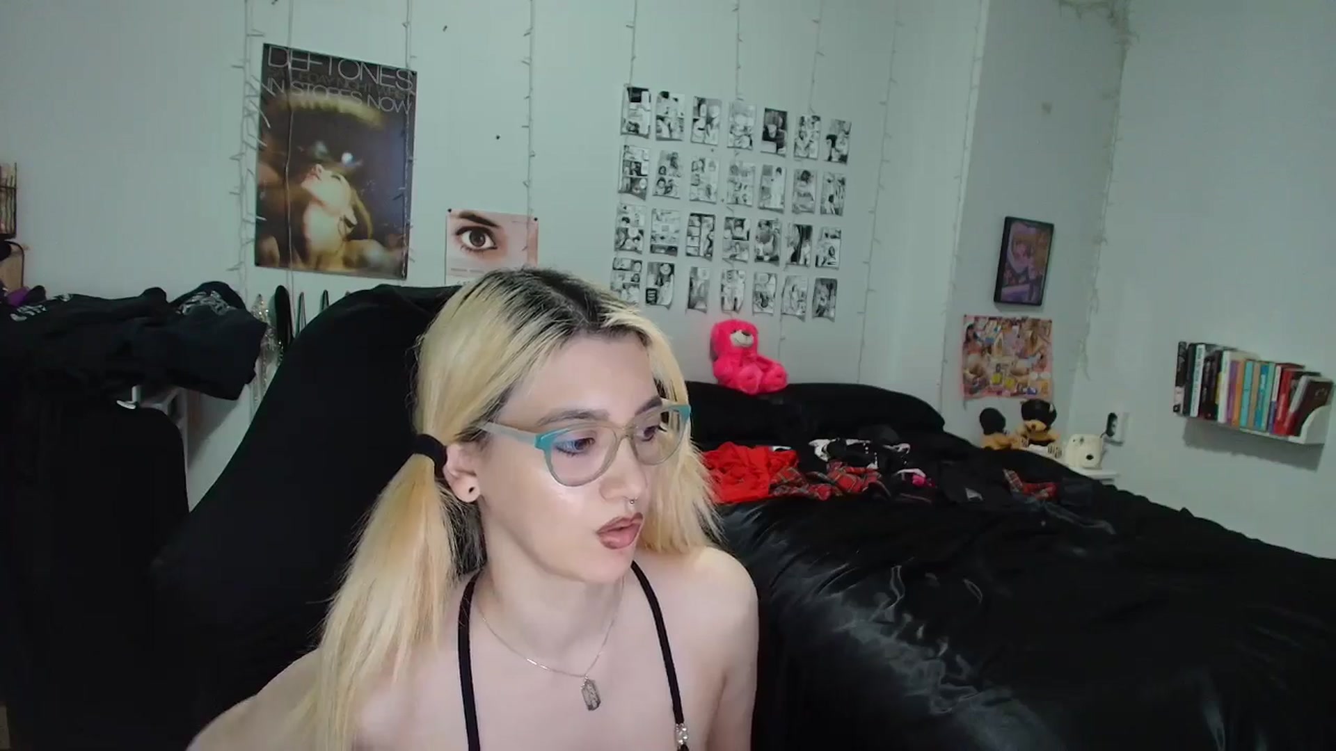 Gallery image thumbnail from AnnaTame's myfreecams stream on, 03/07/2026, 11:50 image 9 of 20