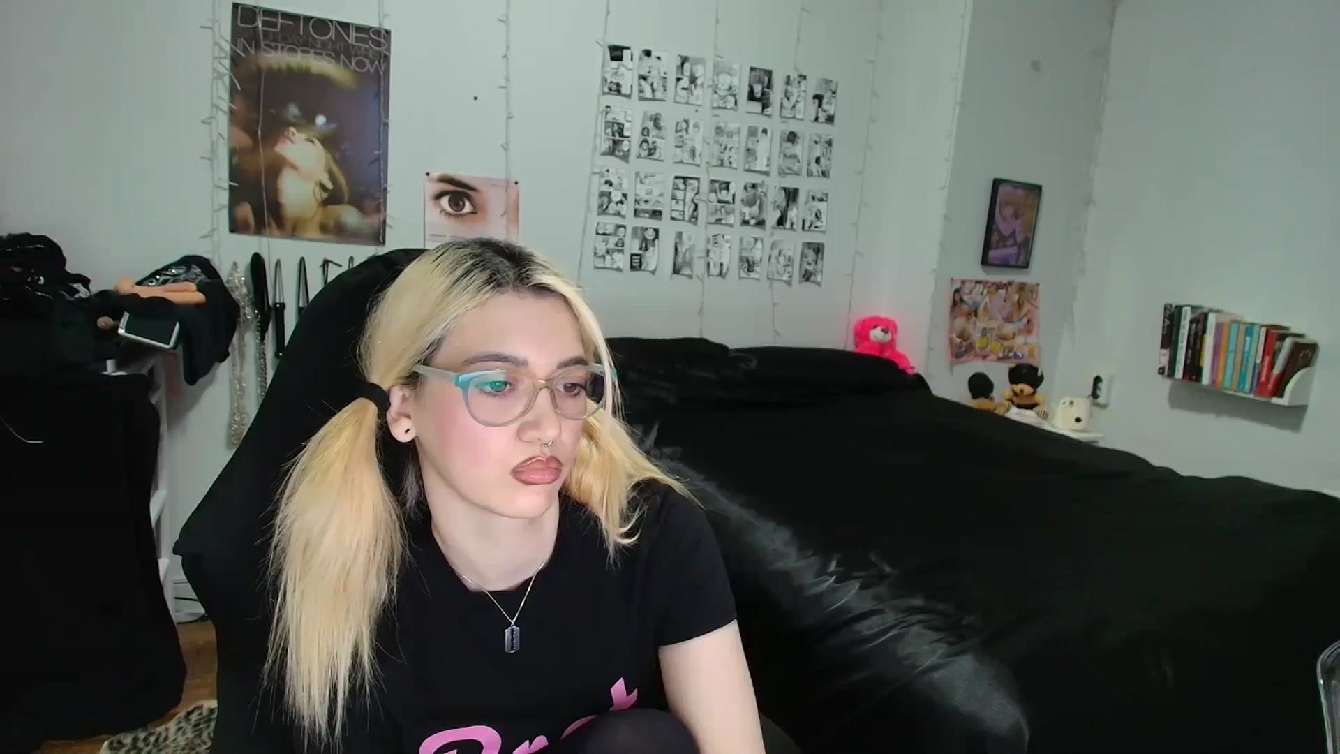Gallery image thumbnail from AnnaTame's myfreecams stream on, 03/09/2026, 06:34 image 17 of 20