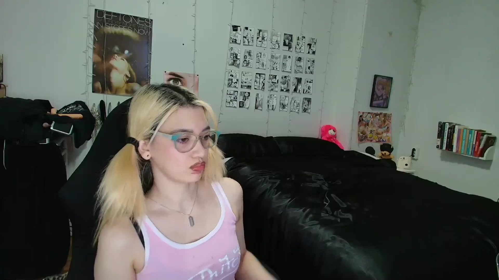 Gallery image thumbnail from AnnaTame's myfreecams stream on, 03/10/2026, 04:36 image 10 of 20