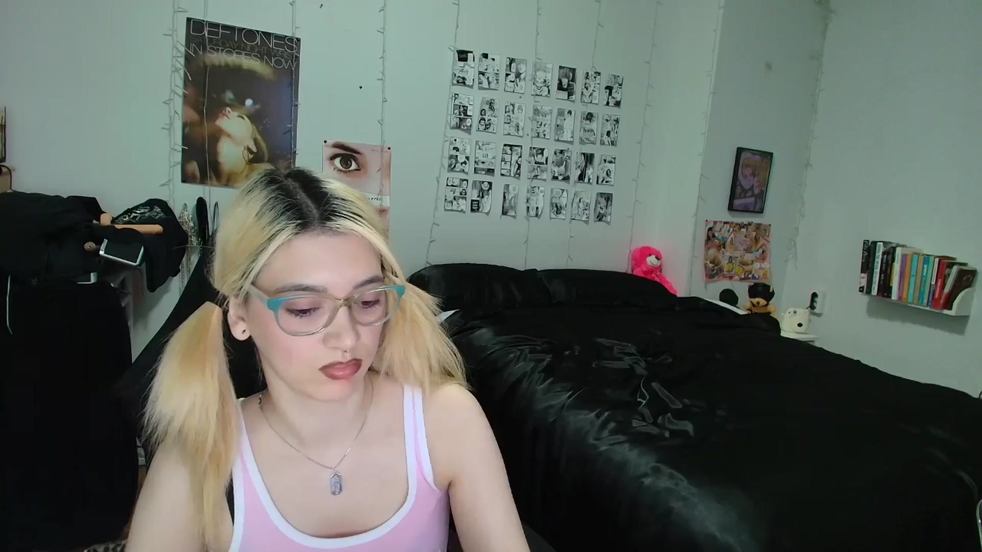 Gallery image thumbnail from AnnaTame's myfreecams stream on, 03/10/2026, 04:36 image 15 of 20