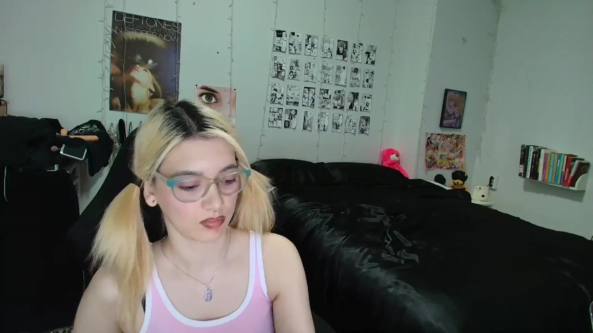 Gallery image thumbnail from AnnaTame's myfreecams stream on, 03/10/2026, 04:36 image 13 of 20