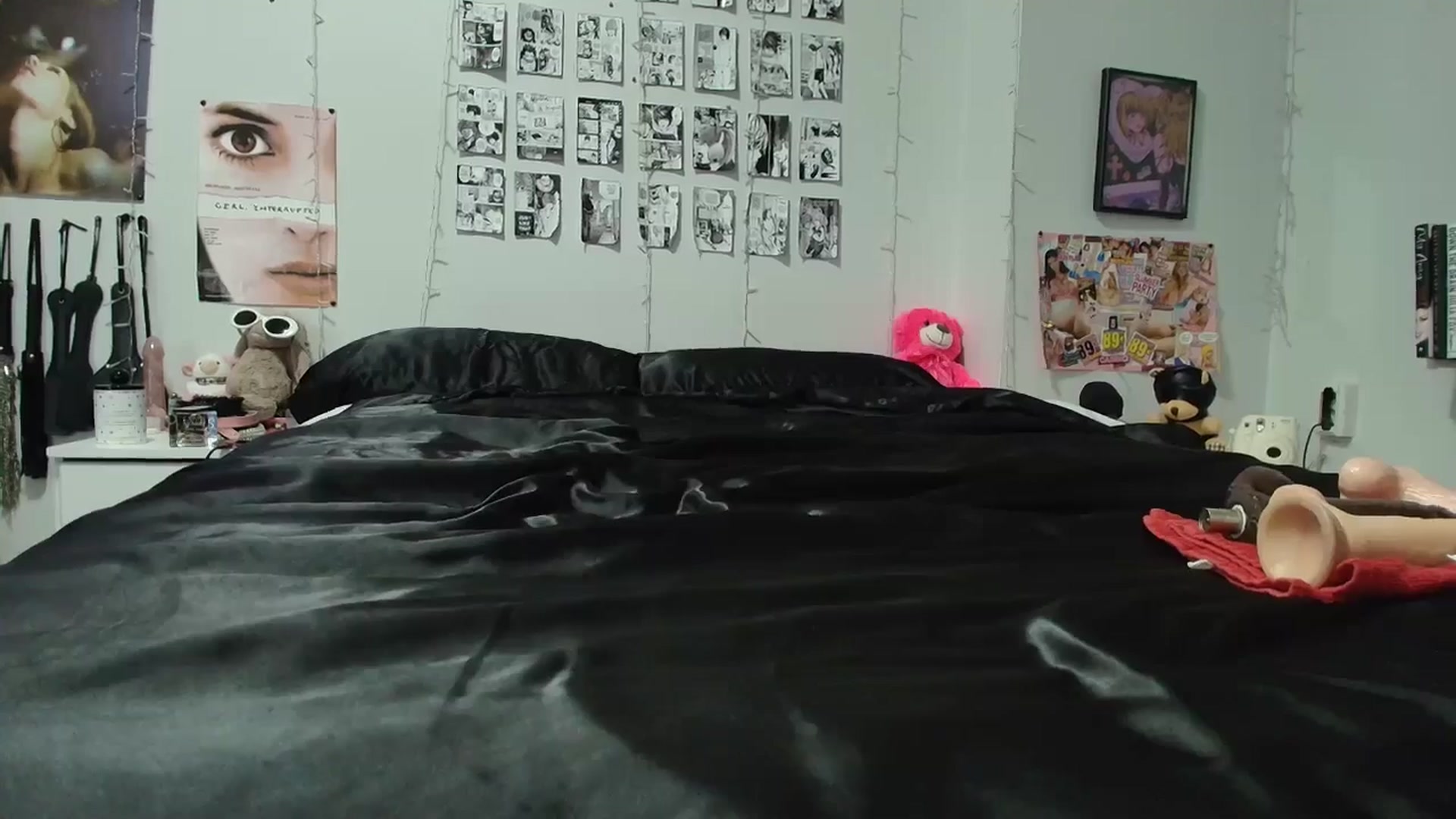 Gallery image thumbnail from AnnaTame's myfreecams stream on, 03/10/2026, 04:36 image 17 of 20