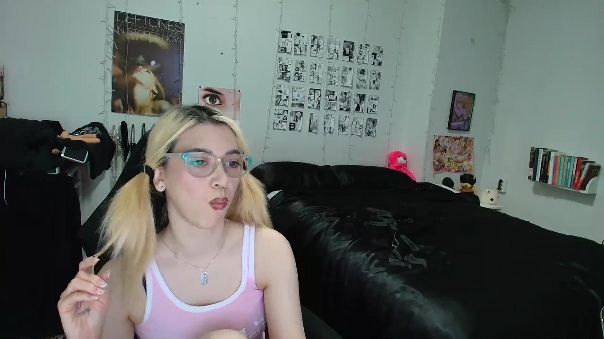 Gallery image thumbnail from AnnaTame's myfreecams stream on, 03/10/2026, 04:36 image 9 of 20