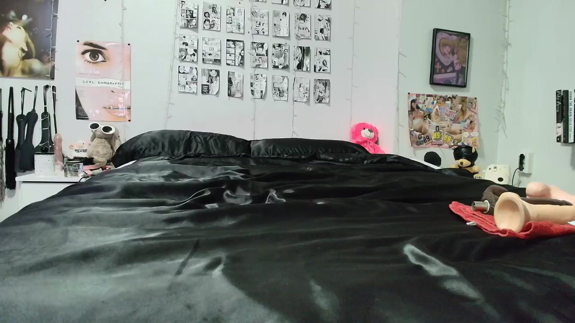 Gallery image thumbnail from AnnaTame's myfreecams stream on, 03/10/2026, 04:36 image 19 of 20