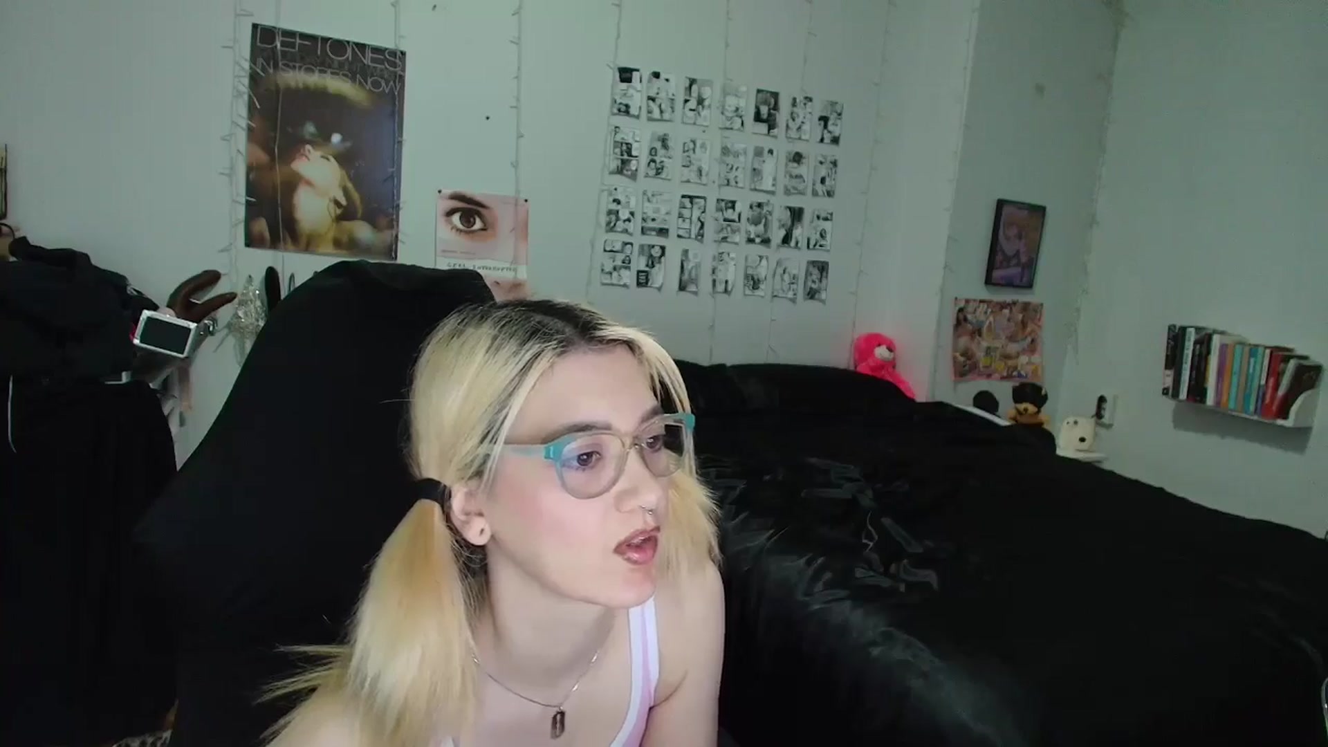 Gallery image thumbnail from AnnaTame's myfreecams stream on, 03/10/2026, 04:36 image 16 of 20