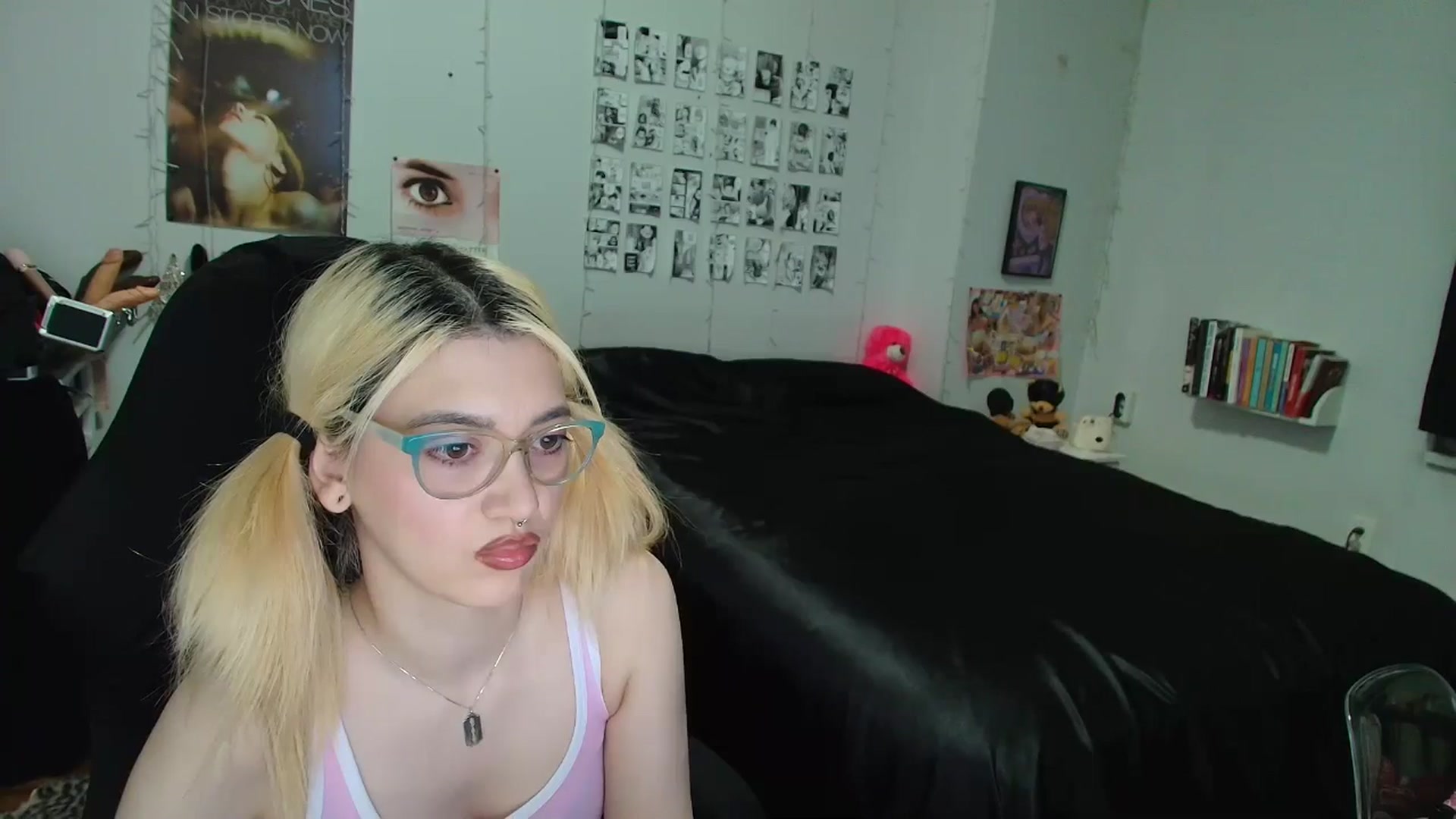 Gallery image thumbnail from AnnaTame's myfreecams stream on, 03/10/2026, 05:52 image 10 of 20